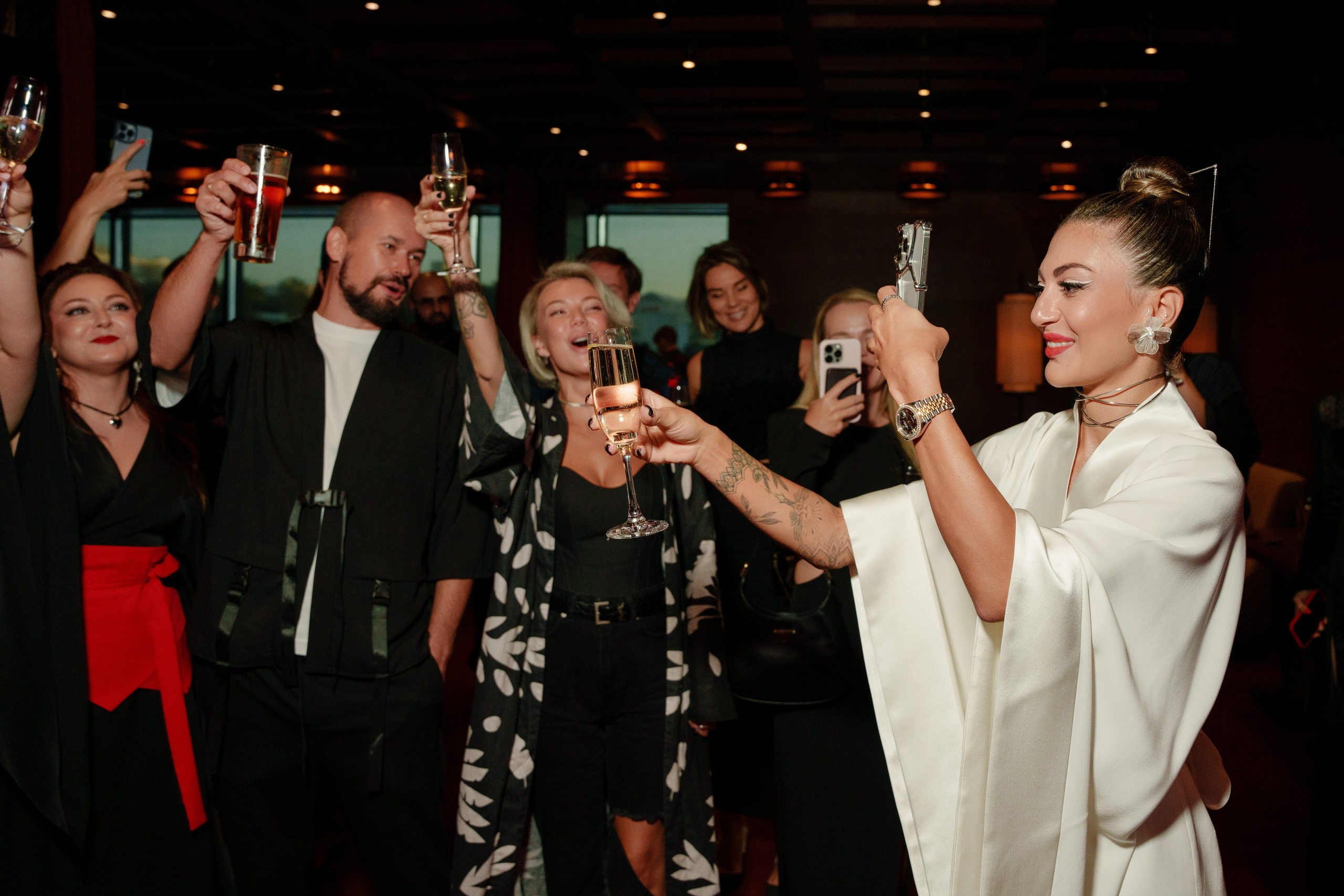 Репортажный фотограф на день рождения в ресторане KAI. Репортажный фотограф Москва Сергей Дружинин