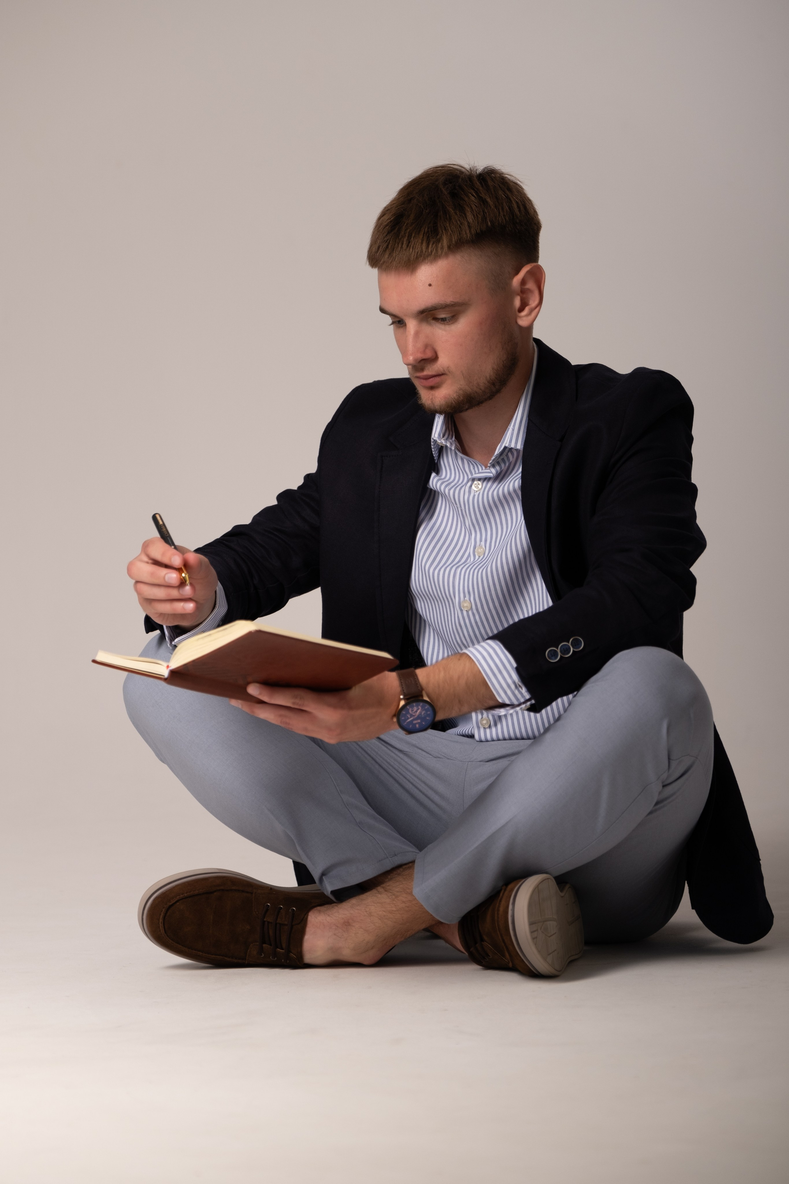 Владимир. Профессиональная фотосъемка в Крыму. Натуральные эмоции и живые кадры. Забронируйте дату прямо сейчас!