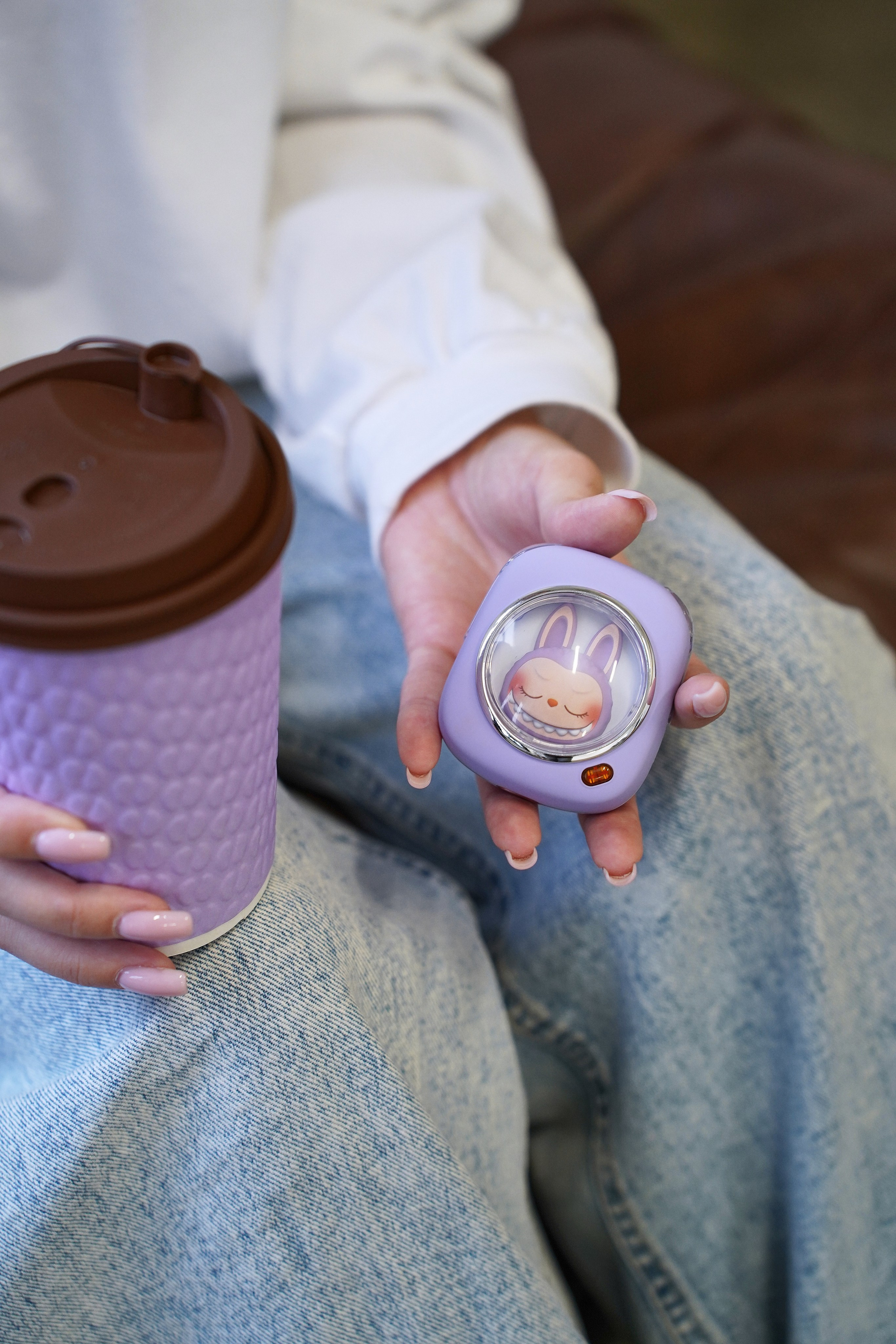 Наушники в интерьере. Фотограф