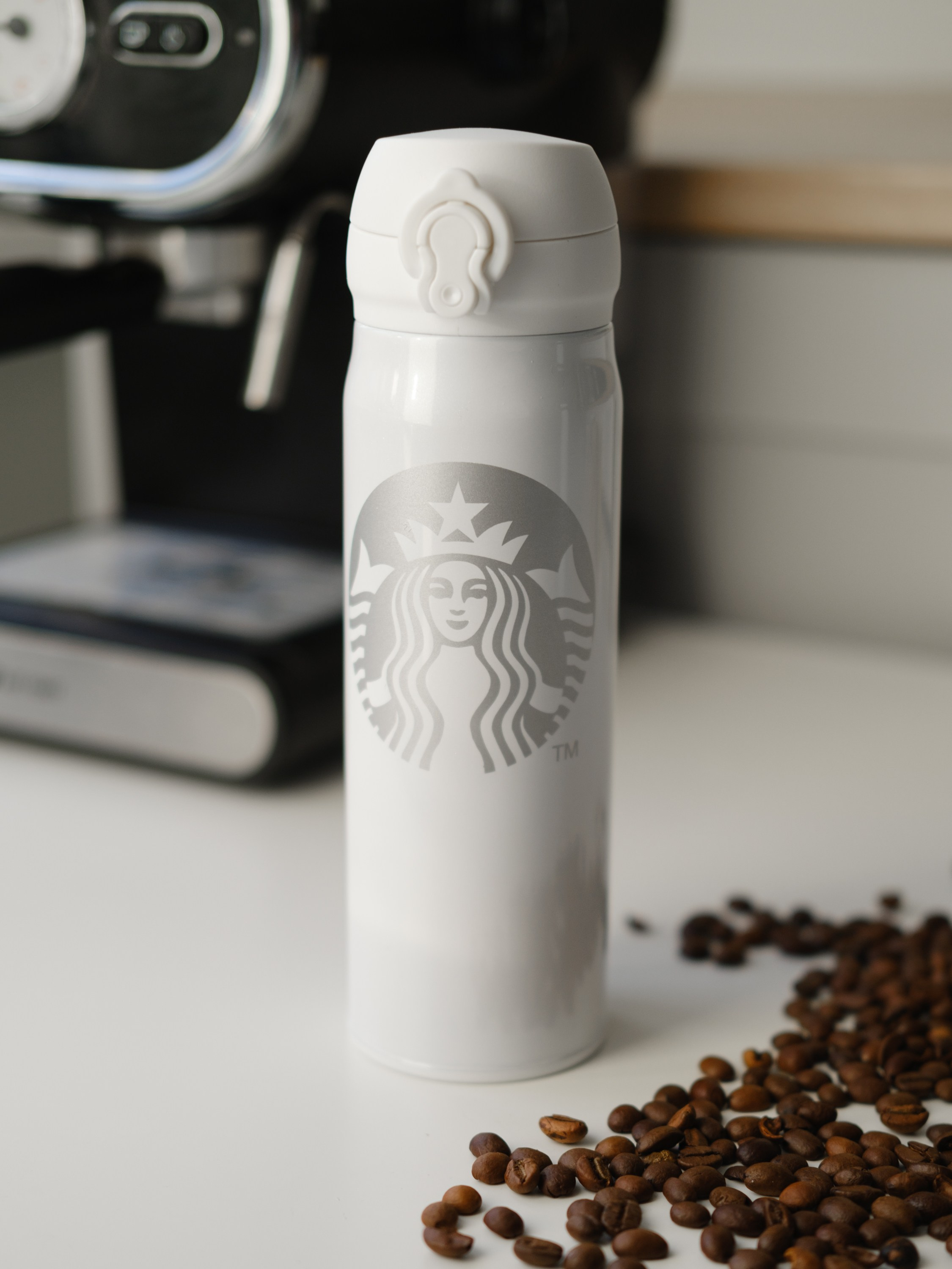 Термокружки. Фотограф Софья Володкина