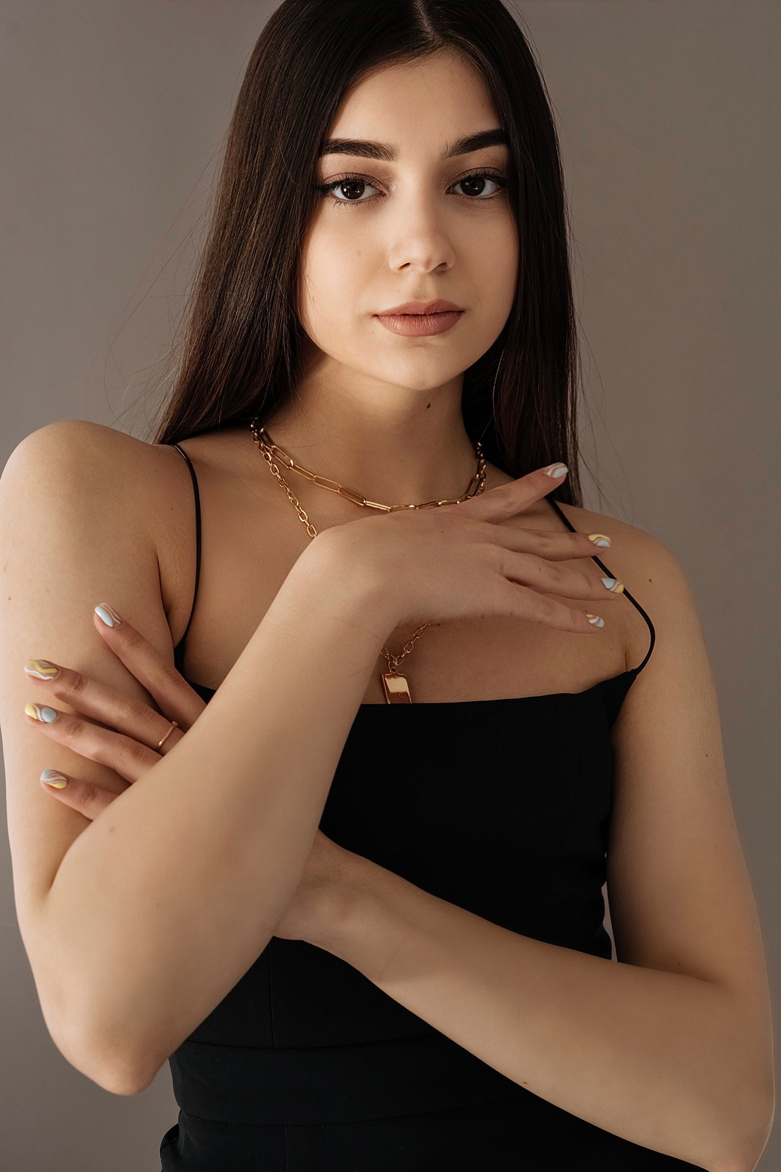 Айна. Контент фотограф-видеомейкер Сухарь Мария