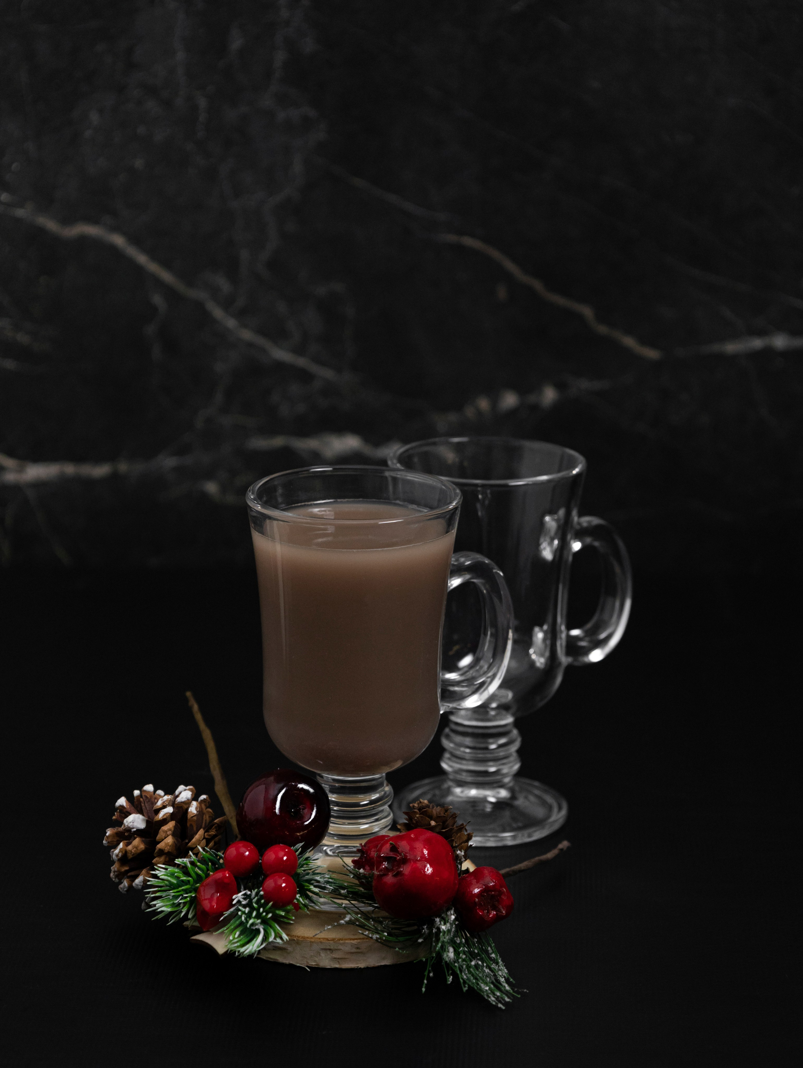 Предметная фотография изделий из стекла и керамики. Предметный фотограф в Москве и Московской области