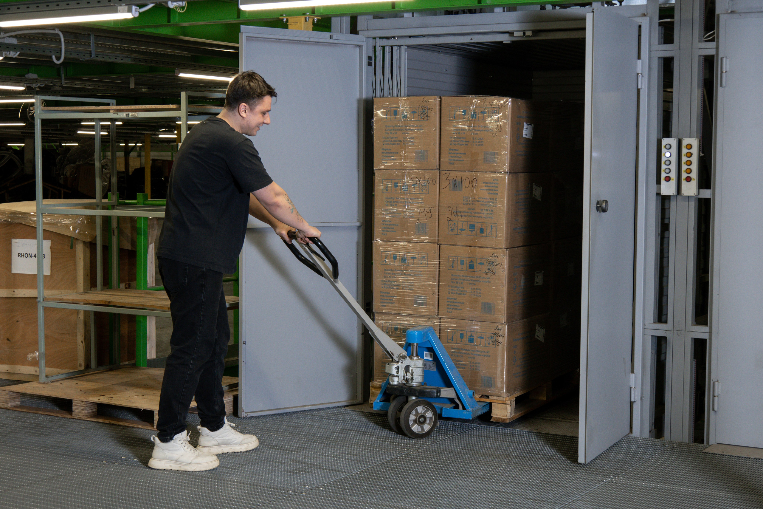 Фотосъемка производственных и рабочих процессов. Фото и видео контент для бизнеса в Москве и Московской области