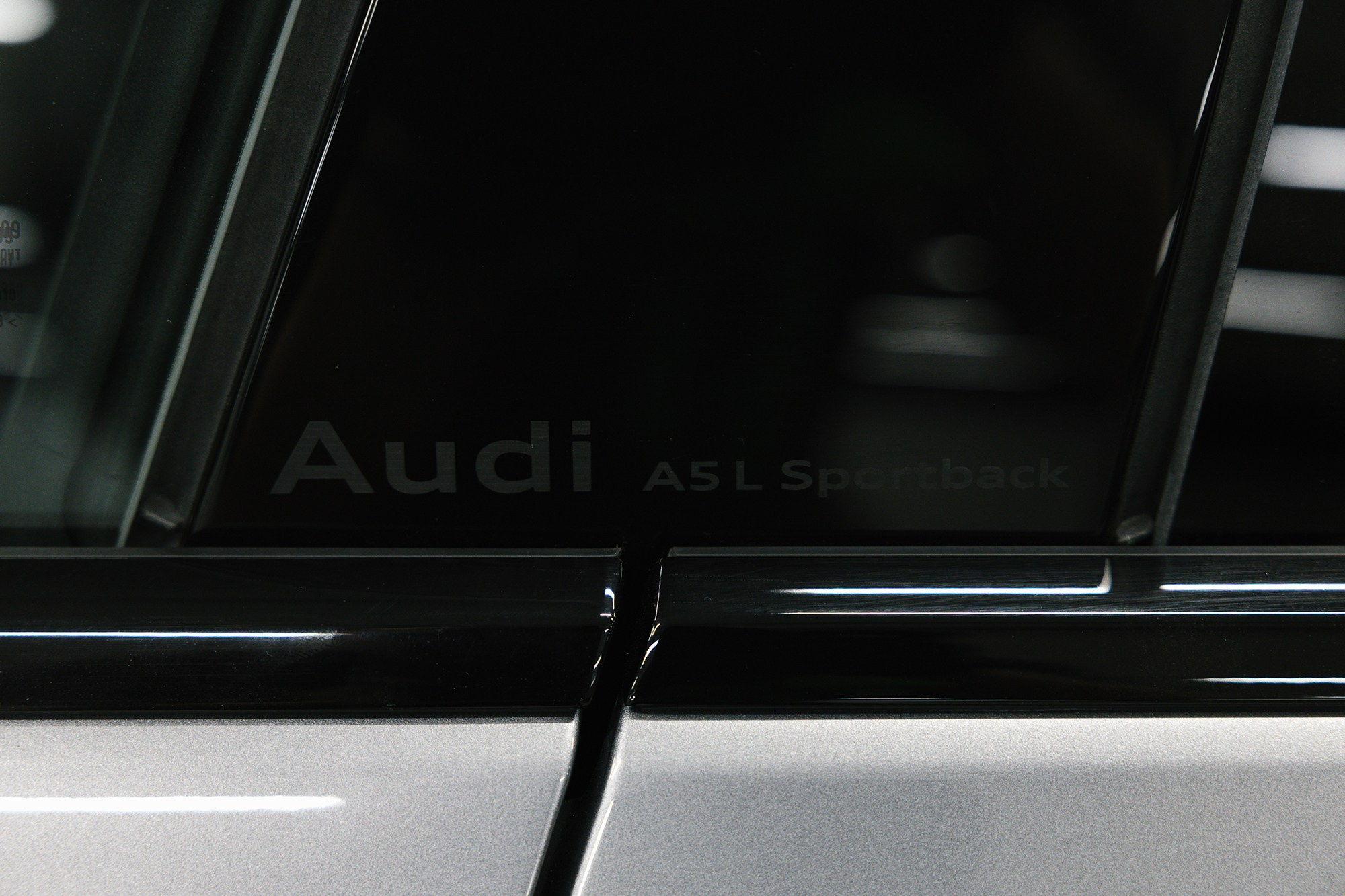 Audi A5  40 TFSI 2.0 quattro S tronic (204 л. с.). Автосалон «Х-Авто»