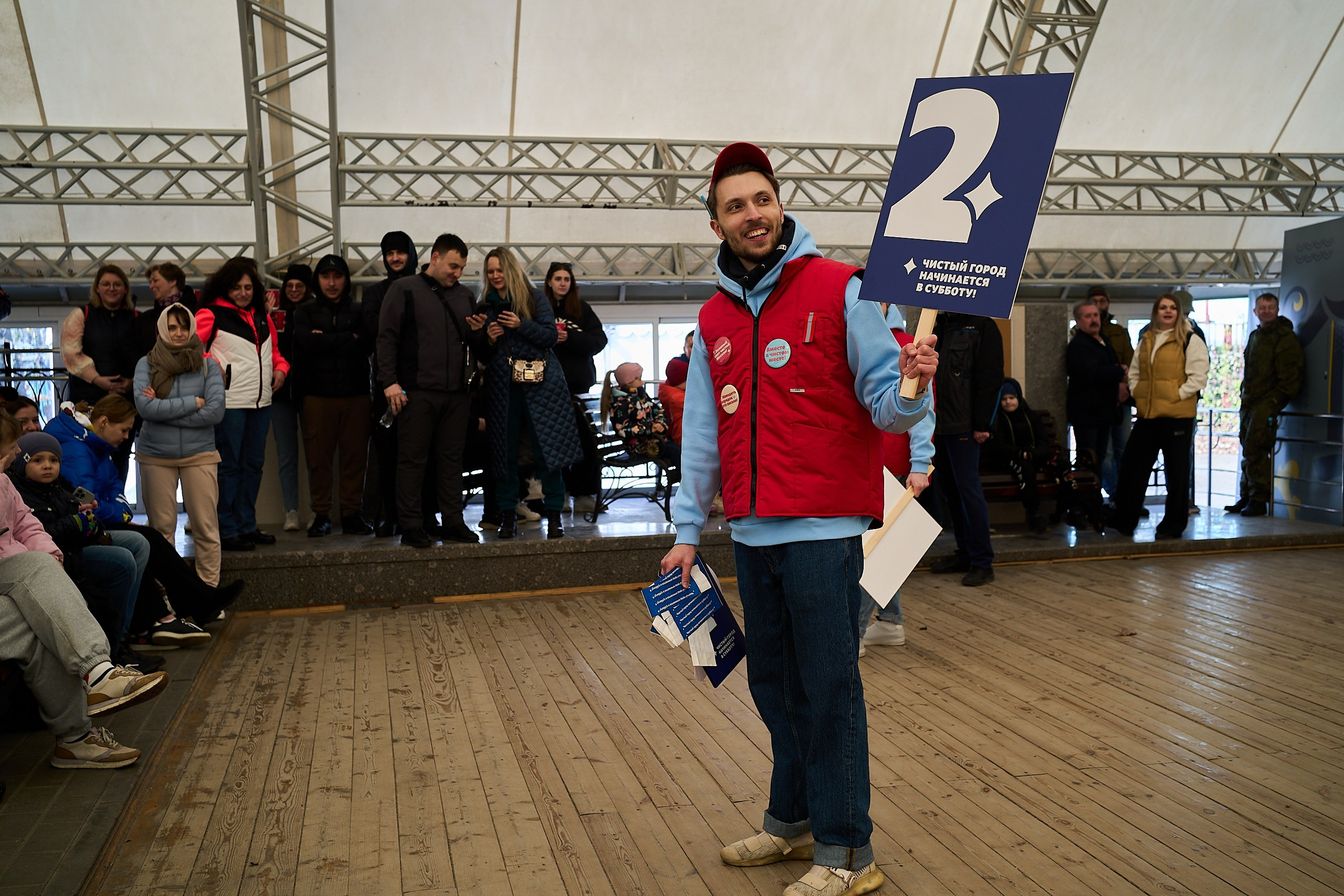 Субботник у Управления делами Мэра и Правительства Москвы. Фотограф и Видеограф в Москве. Олег Корушев