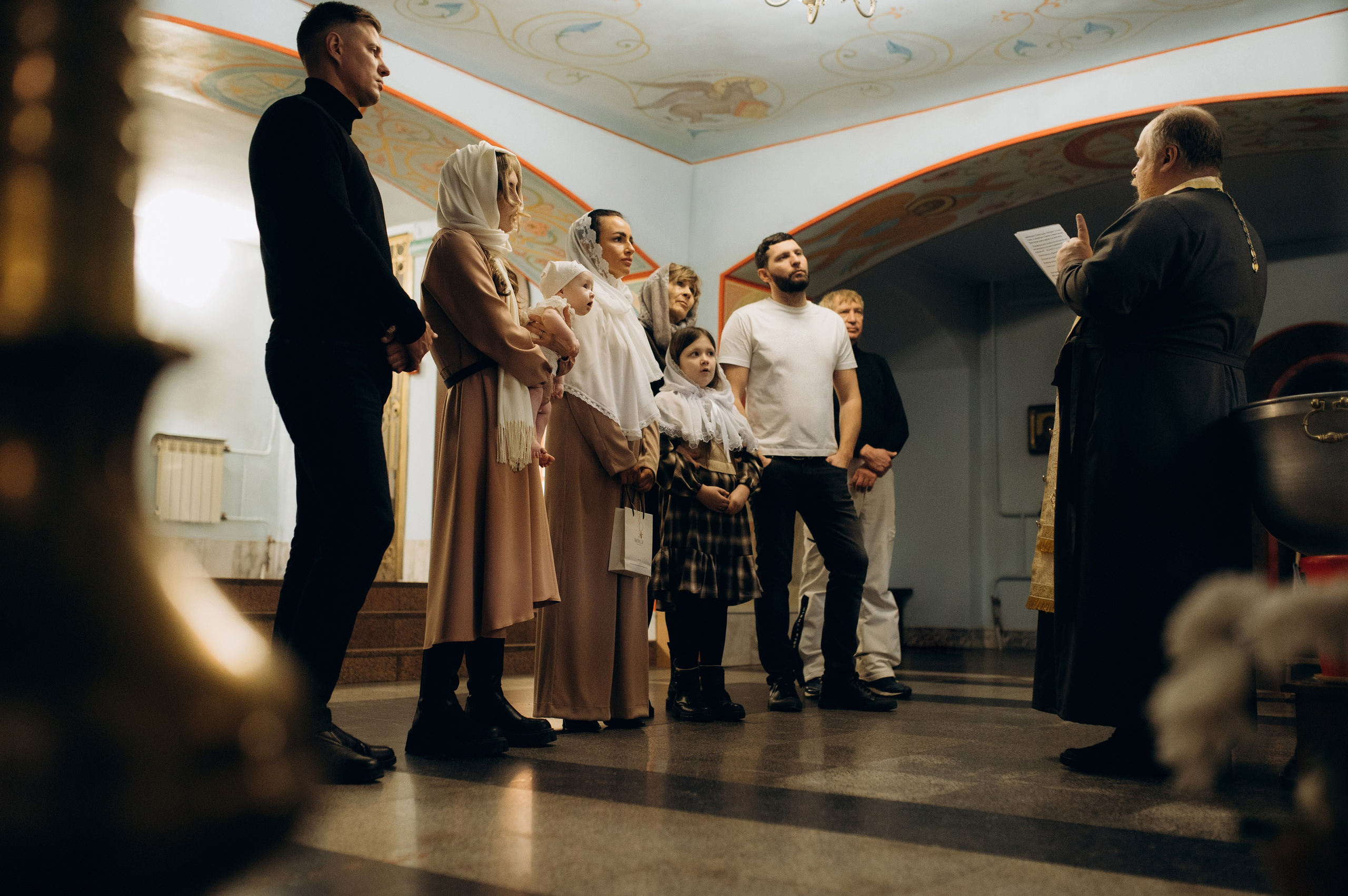 Съемка таинства крещения. Семейный фотограф в Новосибирске Женя Индрикова