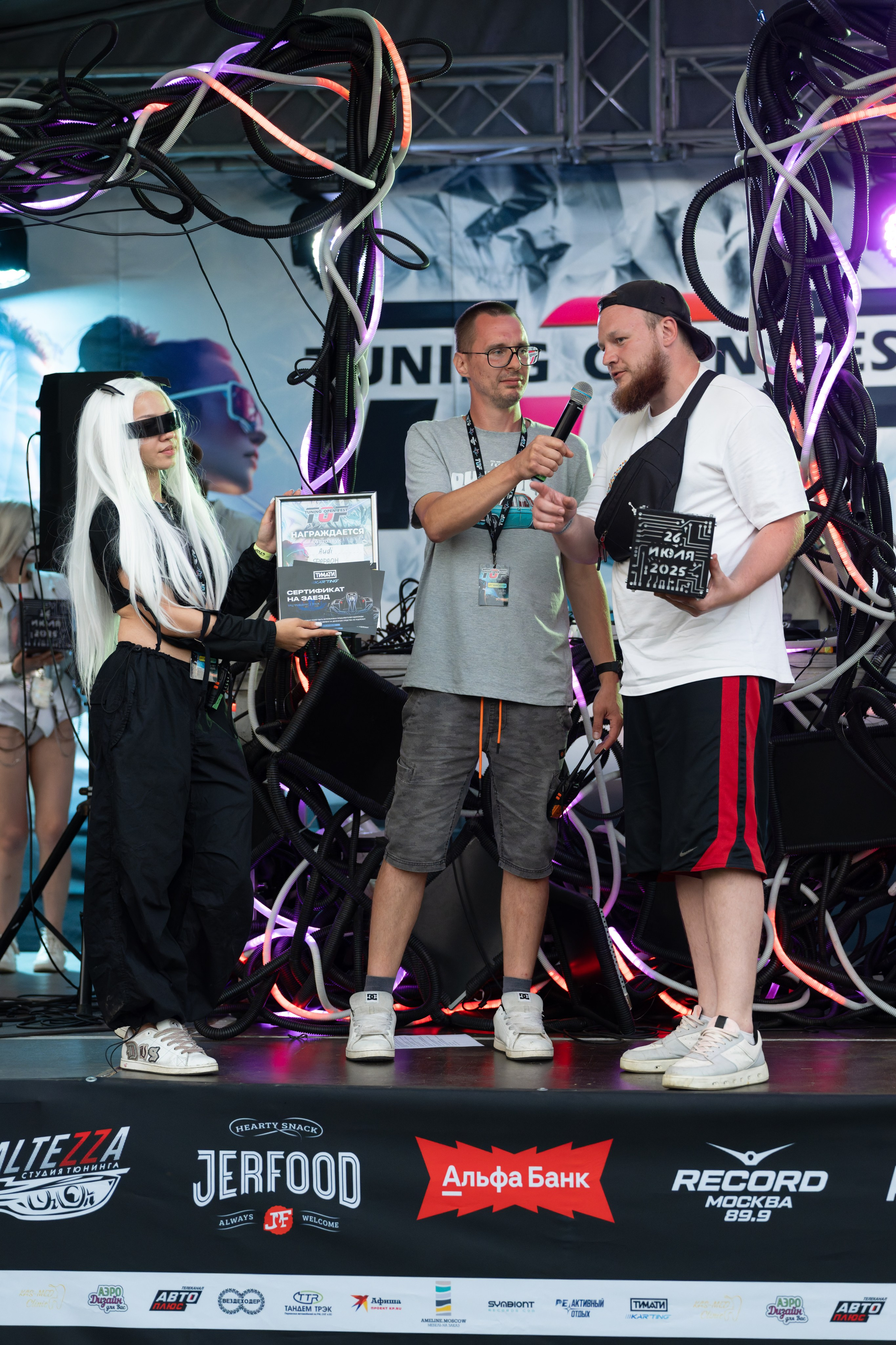 Tuning Open Fest 2025. Авто и мотоспорт — фотограф Антон Медведев iCoguar