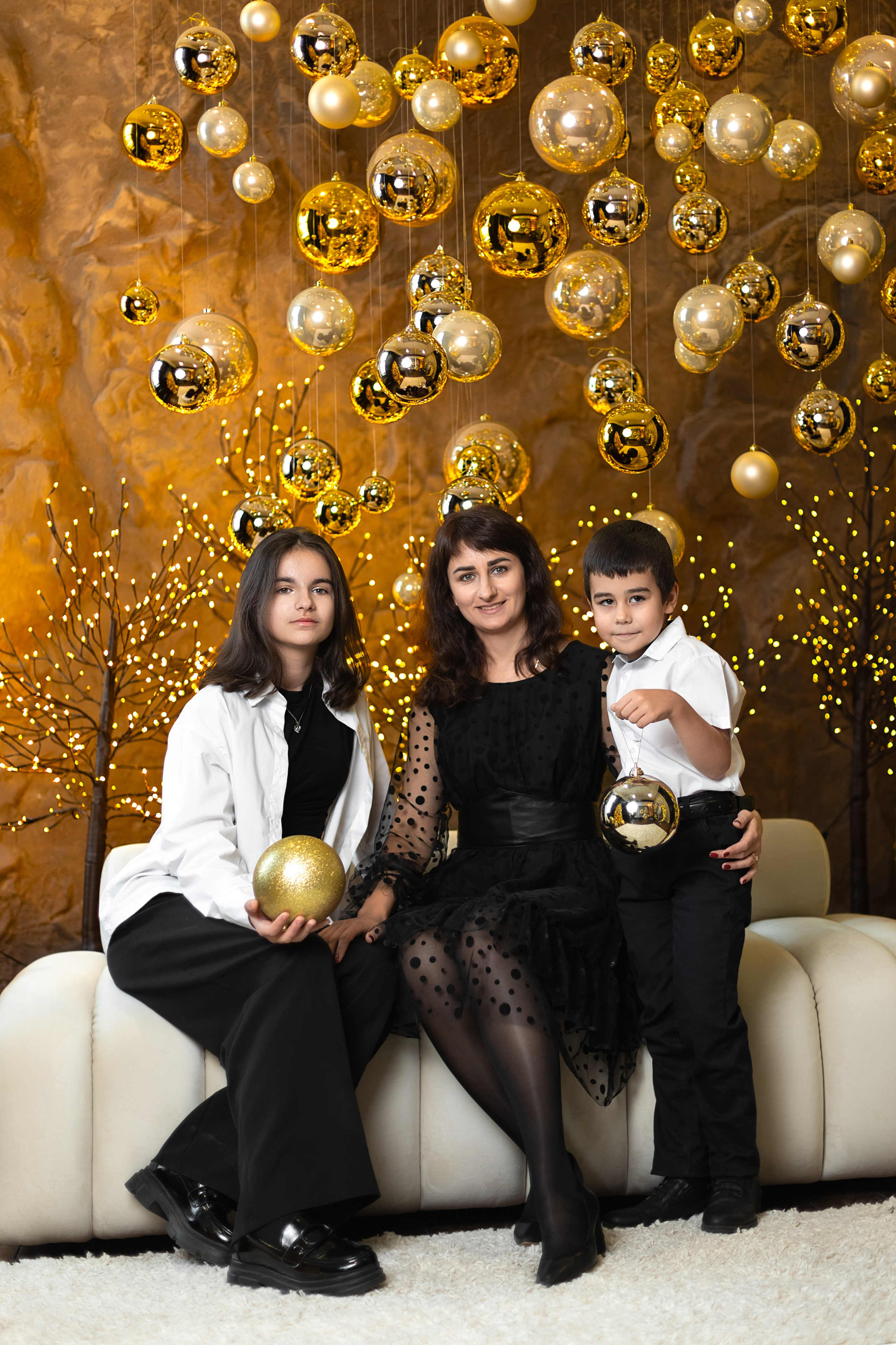 Новогодняя фотосессия 3 человека. Ирина Мезенцева | Женский и предметный фотограф | г. Омск