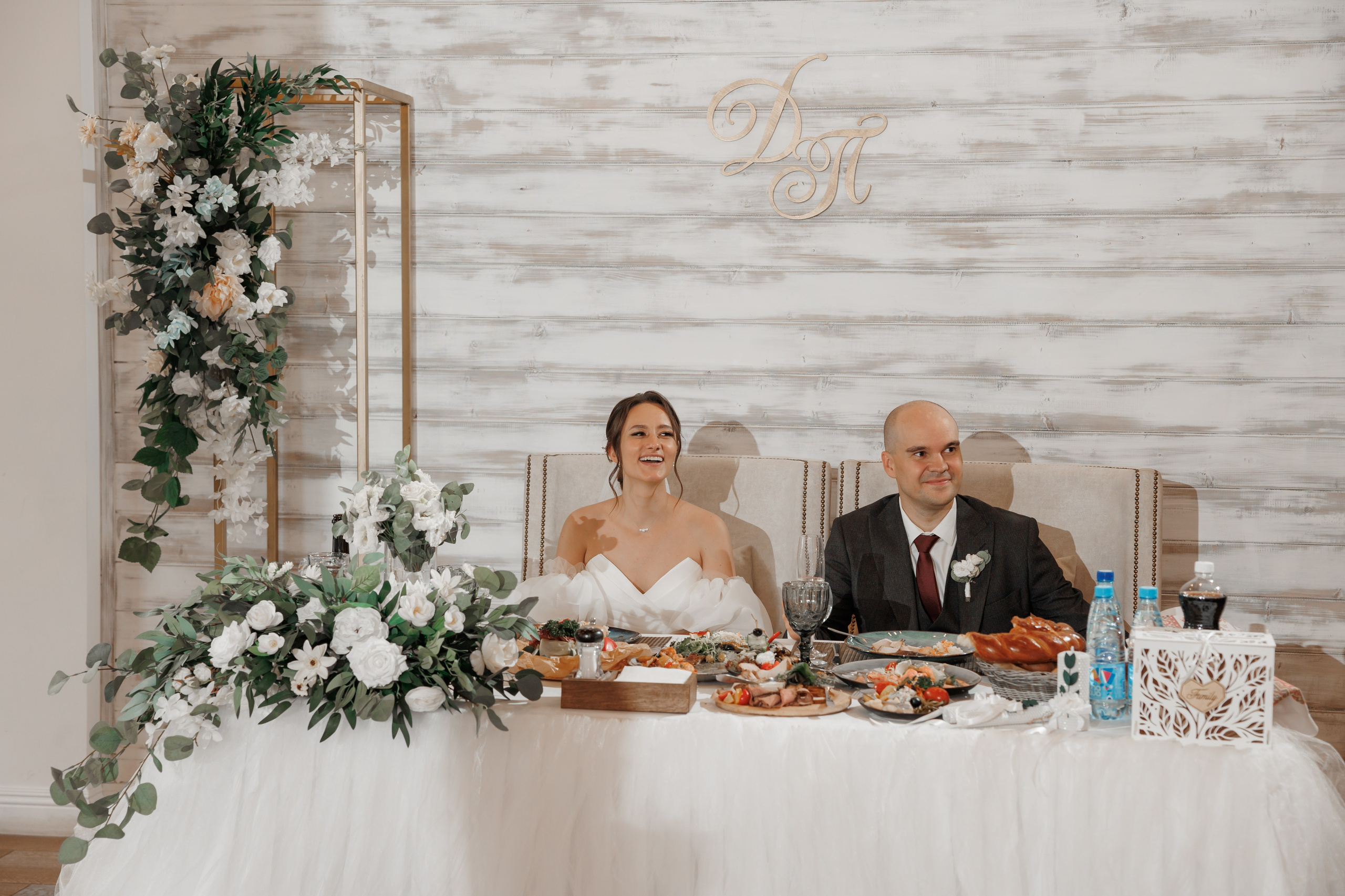 Полина и Дмитрий, загородный клуб «Барин», ЗАГС в г. Пушкино. Свадебный и репортажный фотограф (Москва, Королев и другие)