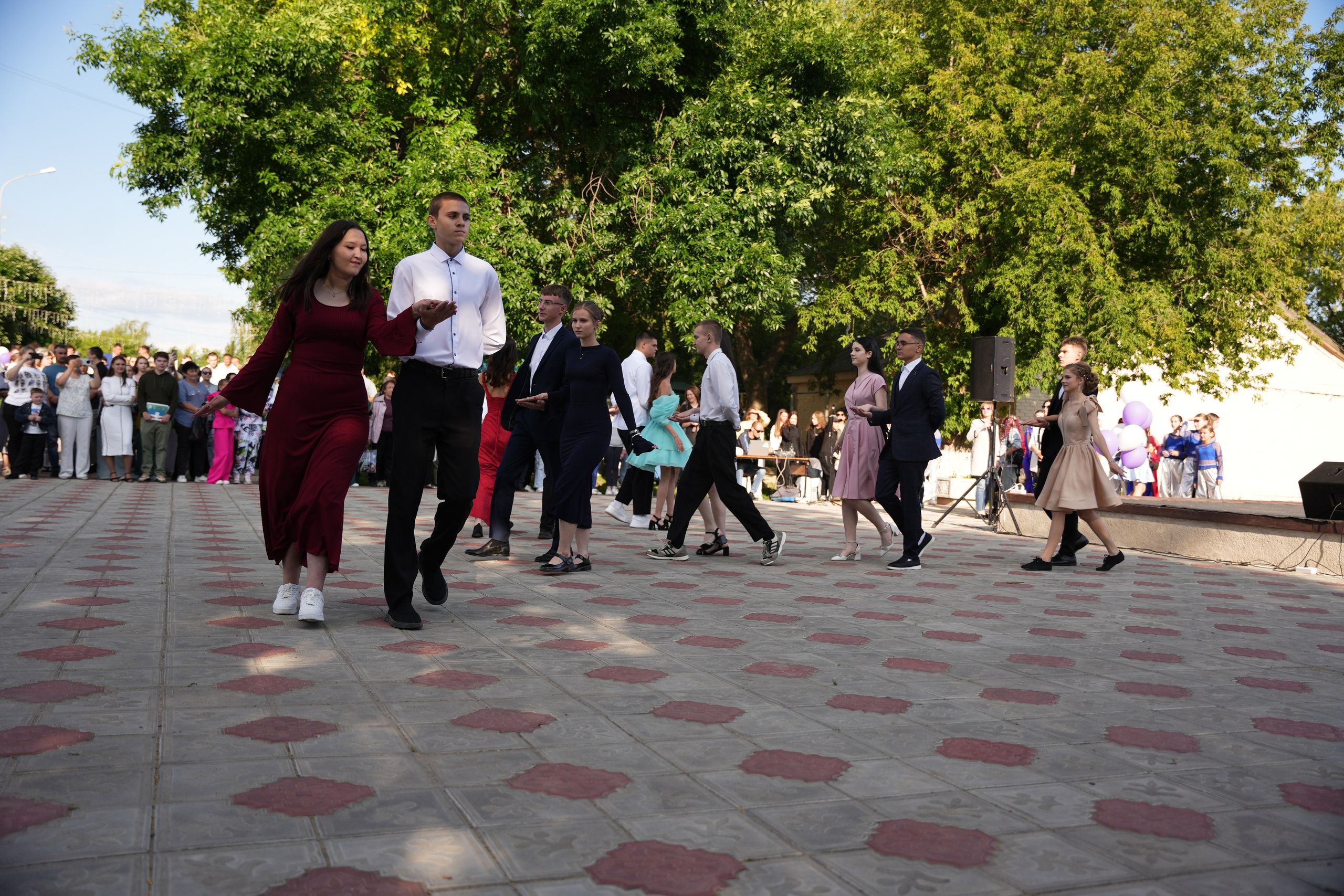 Выпускной в парке. Ольга Плаксина фотограф в Саратове