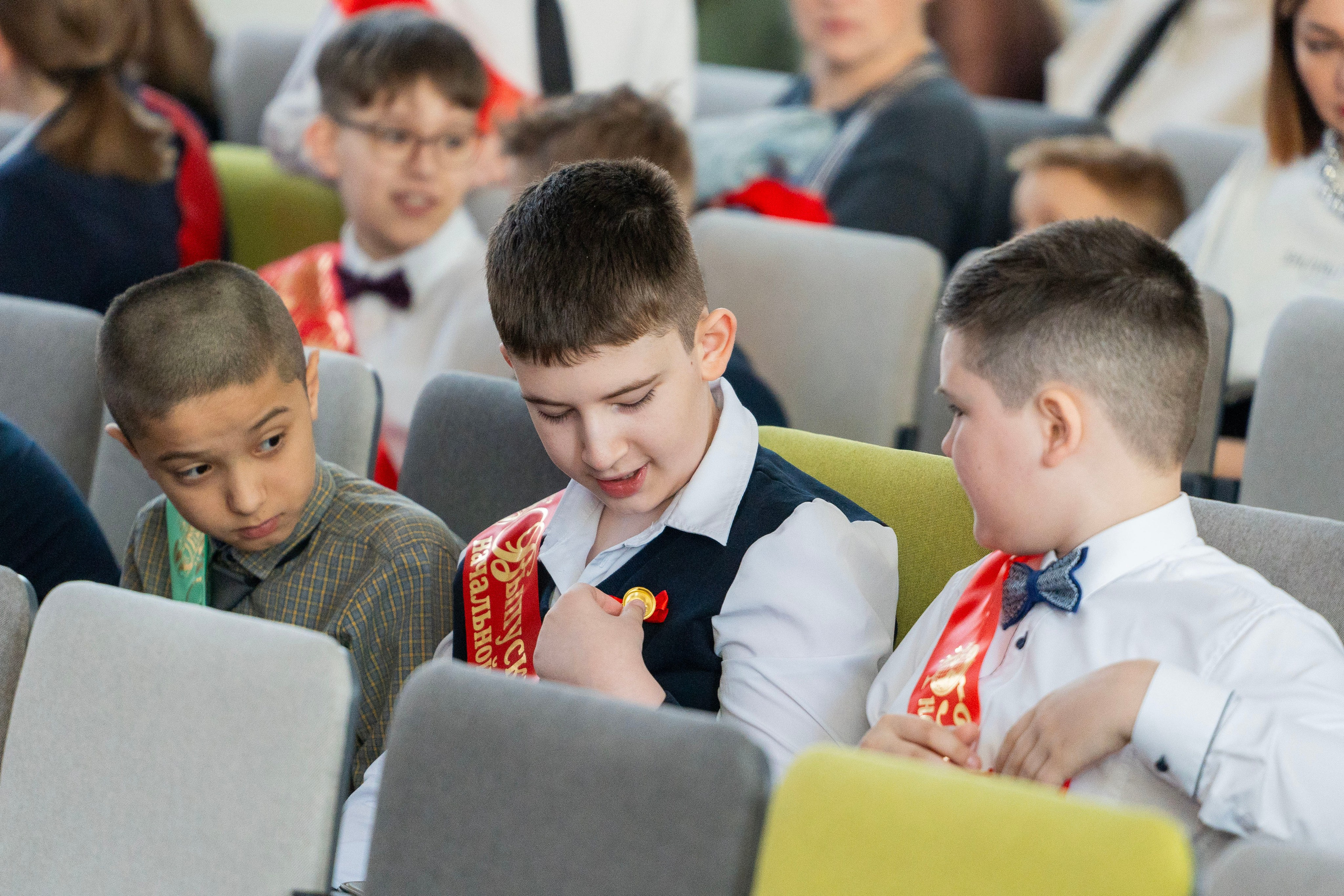 Выпускные 4 классы. Фотограф Юлия Попова