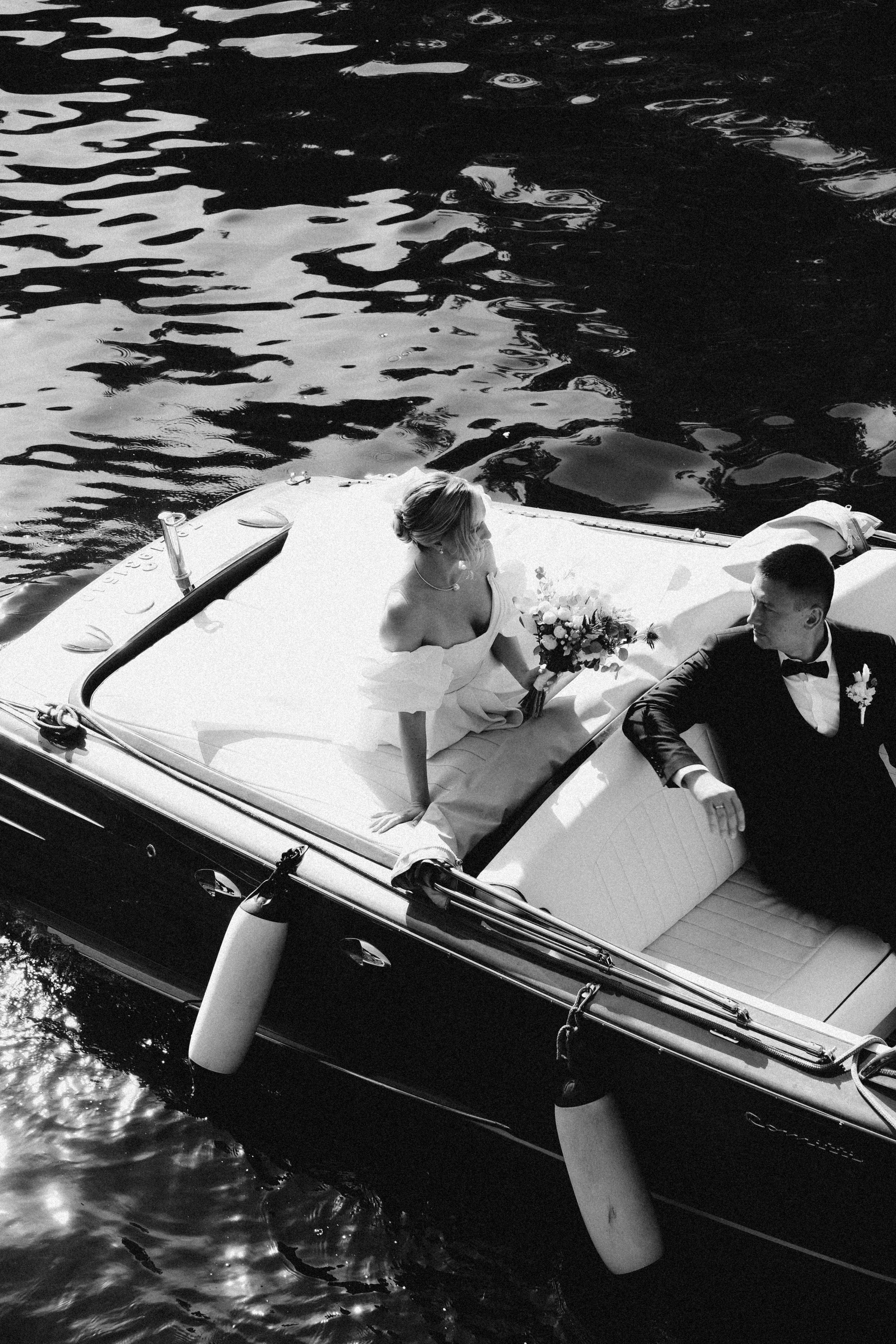 СВАДЕБГНАЯ ПРОГУЛКА ПО КАНАЛ САНКТ-ПЕТЕРБУРГА НА КАТЕРЕ. Профессиональный фотограф, Санкт-Петербург — Виктория Богомолова