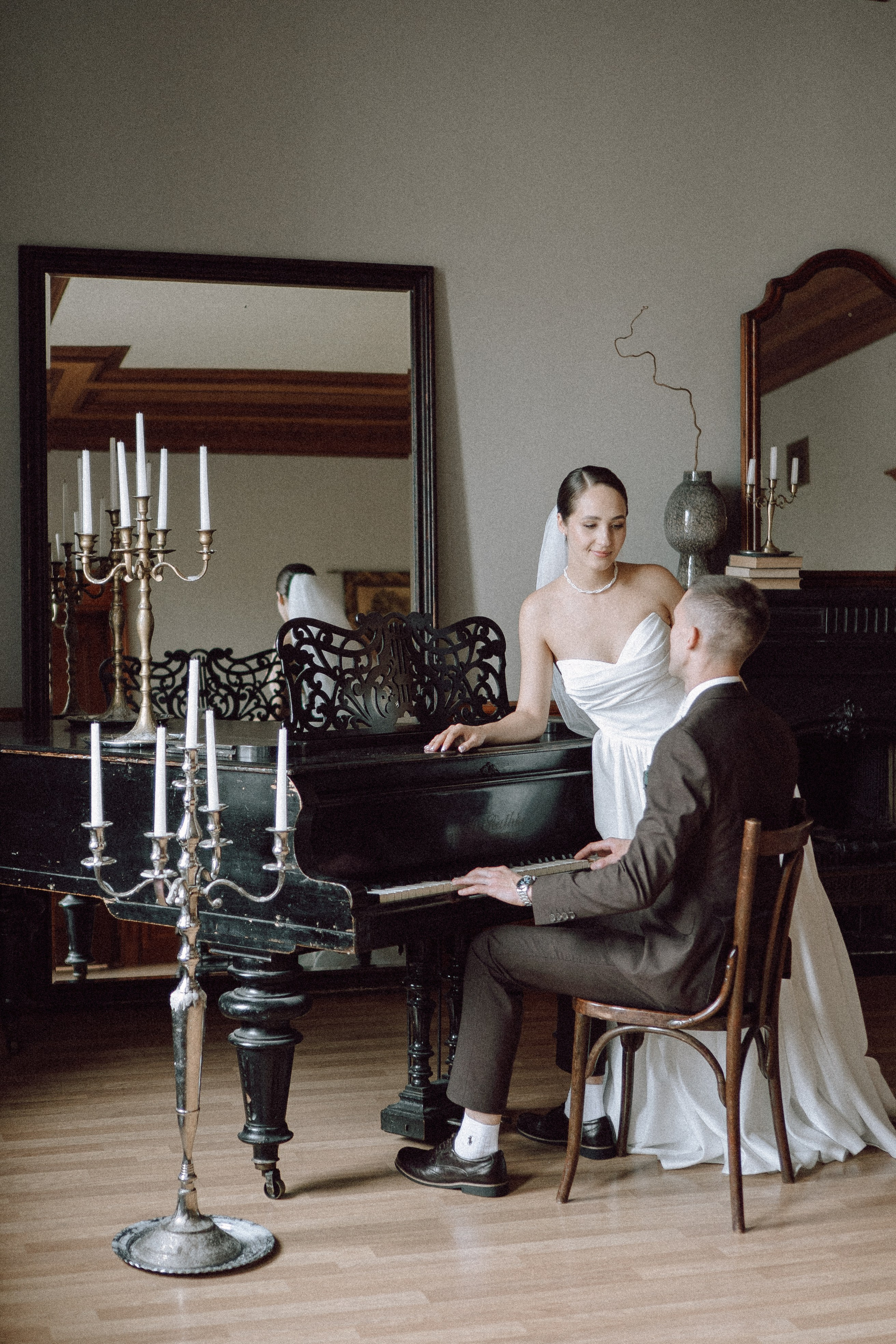 СВАДЕБНАЯ ПРОГУЛКА В САНТК-ПЕТЕРБУРГЕ (ИСАКИЕВСКИЙ СОБОР, ЗИМНЯЯ КАНАВКА, ЭРМИТАЖ И БОЛЬШАЯ МОРСКАЯ УЛИЦА). Профессиональный фотограф, Санкт-Петербург — Виктория Богомолова