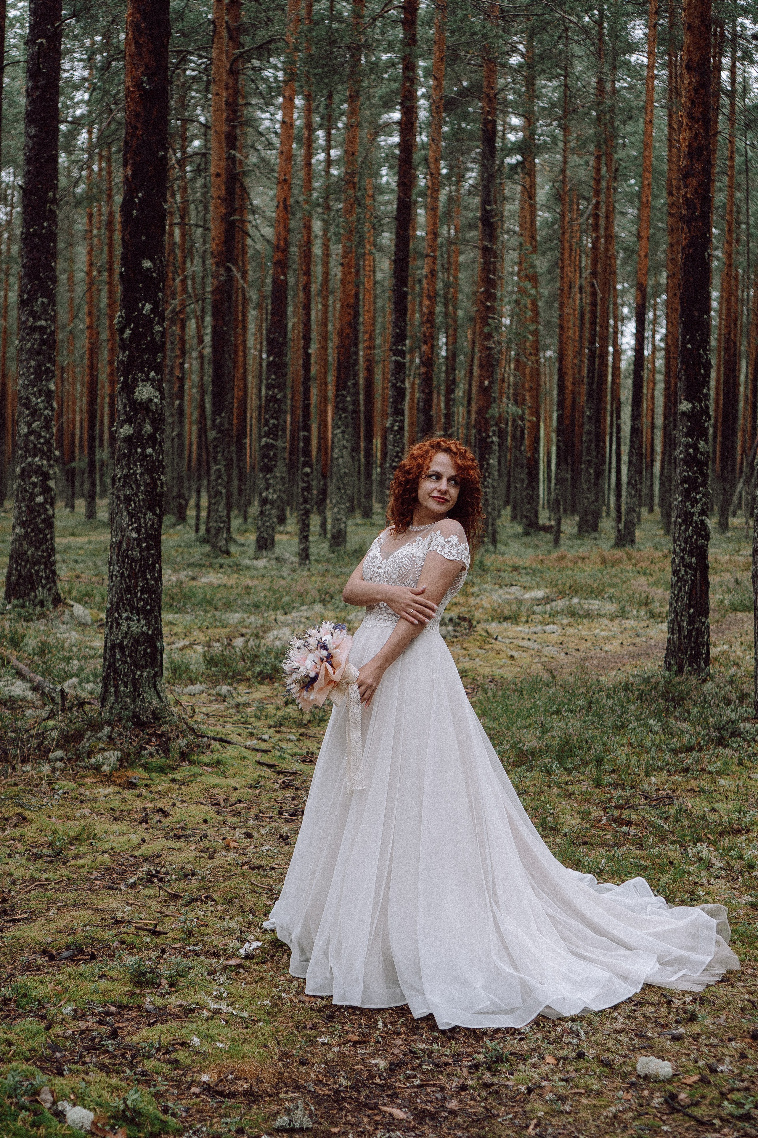 СВАДЕБНАЯ ФОТОСЕССИИЯ ПАРЫ В ГОРОДЕ ПРИОЗЕРСК В СОСНОВОМ ЛЕСУ И С ПИКАПОМ. Профессиональный фотограф, Санкт-Петербург — Виктория Богомолова