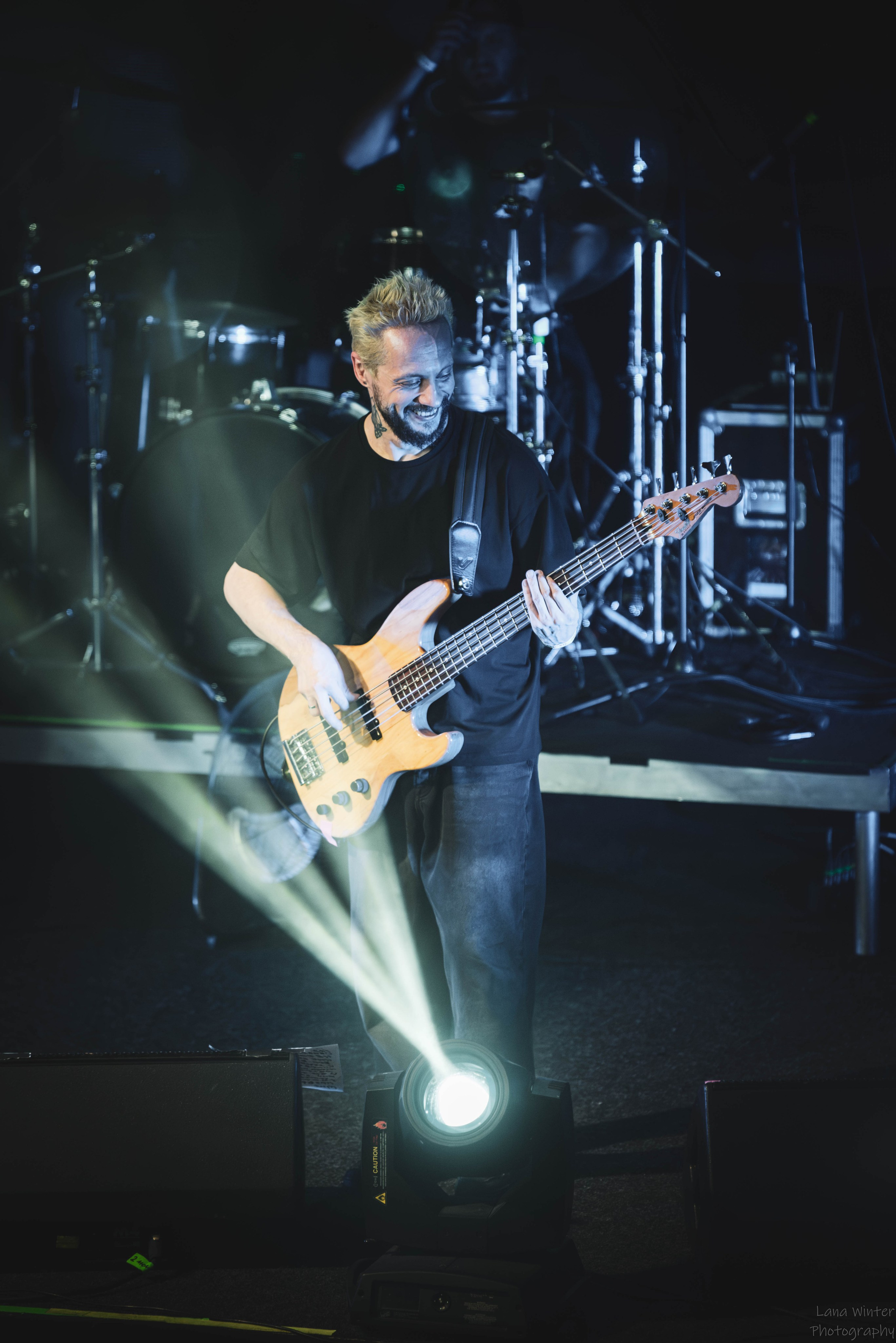 7000$ (29 июня 2025 года, Москва, клуб Урбан). Фотограф Светлана Блинова, Москва и Московская область