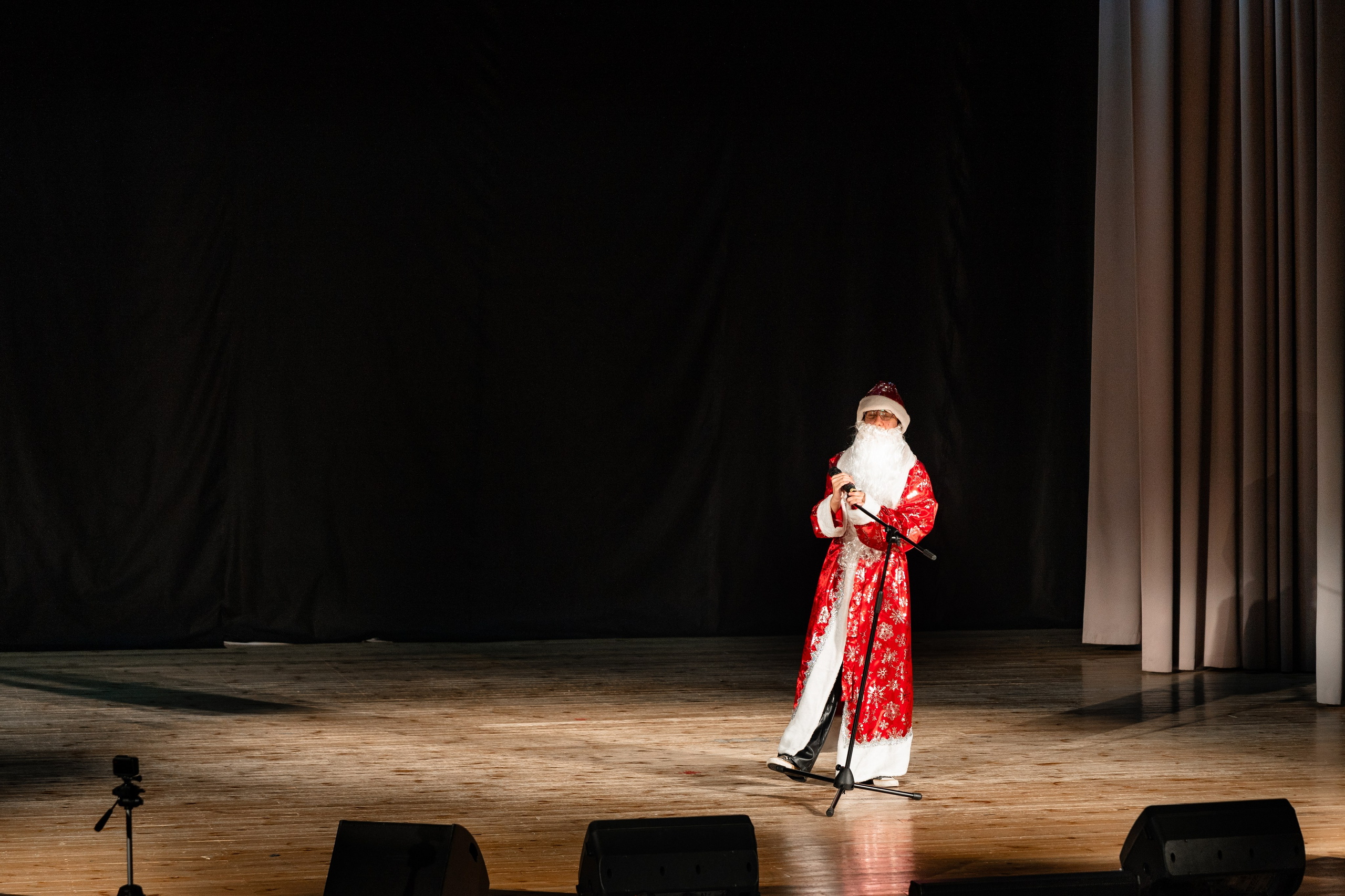 Концерт ДК Буривестник. Фотограф Никита Комаров