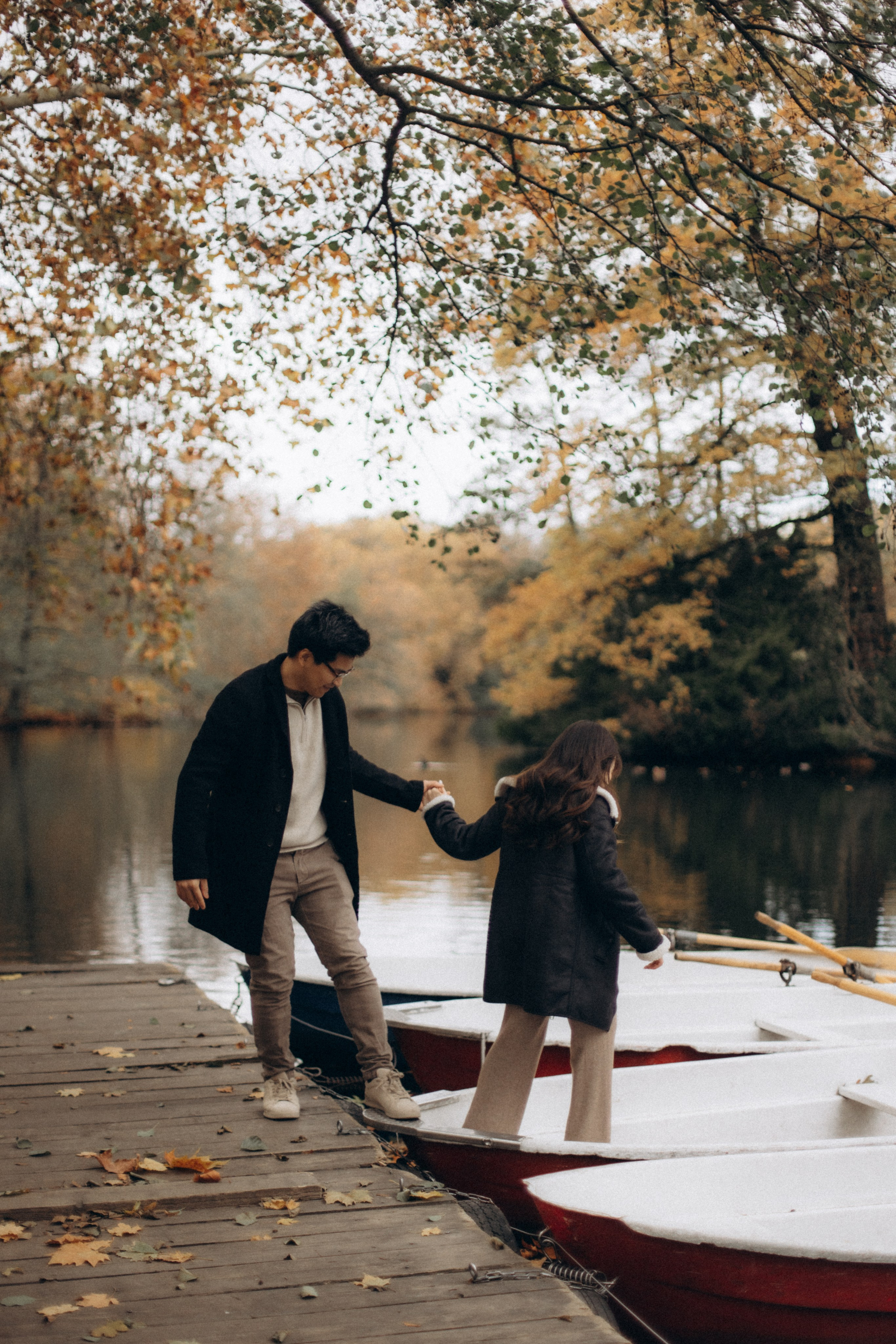 Love story in Tiergarten, Berlin. Hochzeitsfotograf in Potsdam — Alister Licht