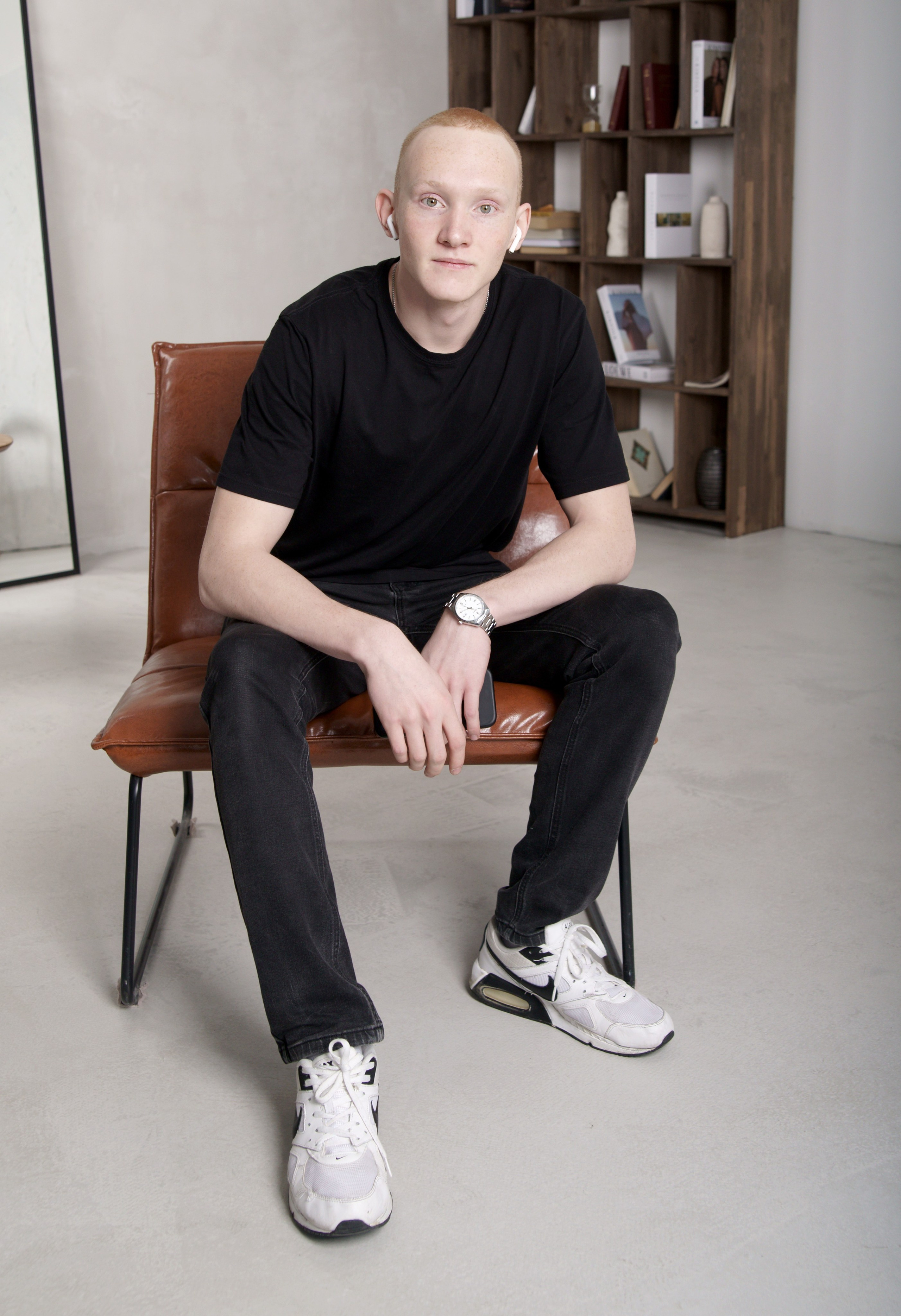 Студийная фотосессия выпускников 9,11 классов в Иркутске