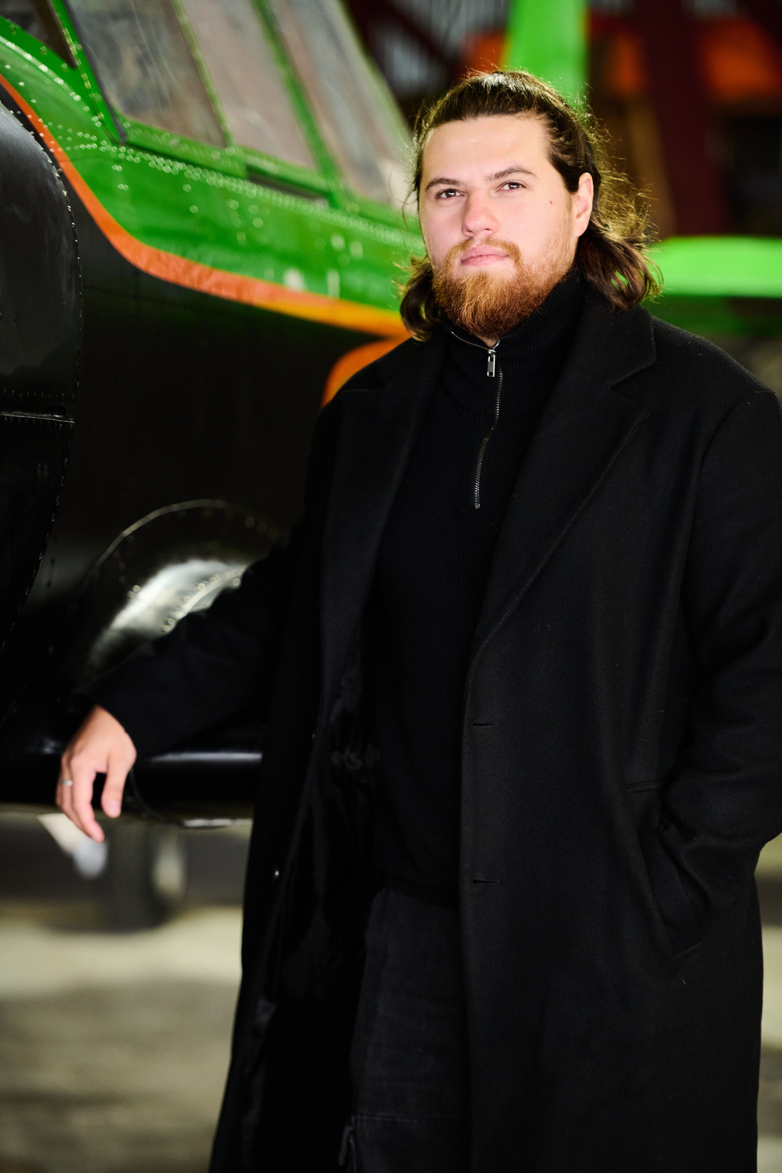 Фотосессия моделей в шубах на аэродроме. Репортажный и семейный фотограф — Шелихов Сергей