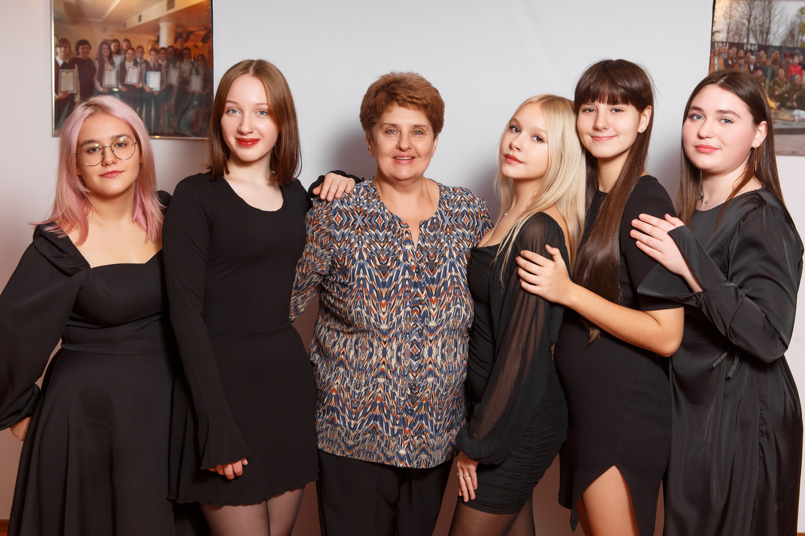 ФОТОСЕССИЯ ДЛЯ 9 КЛАССА «ГИМНАЗИЯ». ТВОЙ АЛЬБОМ / ТВОИ ПРАВИЛА