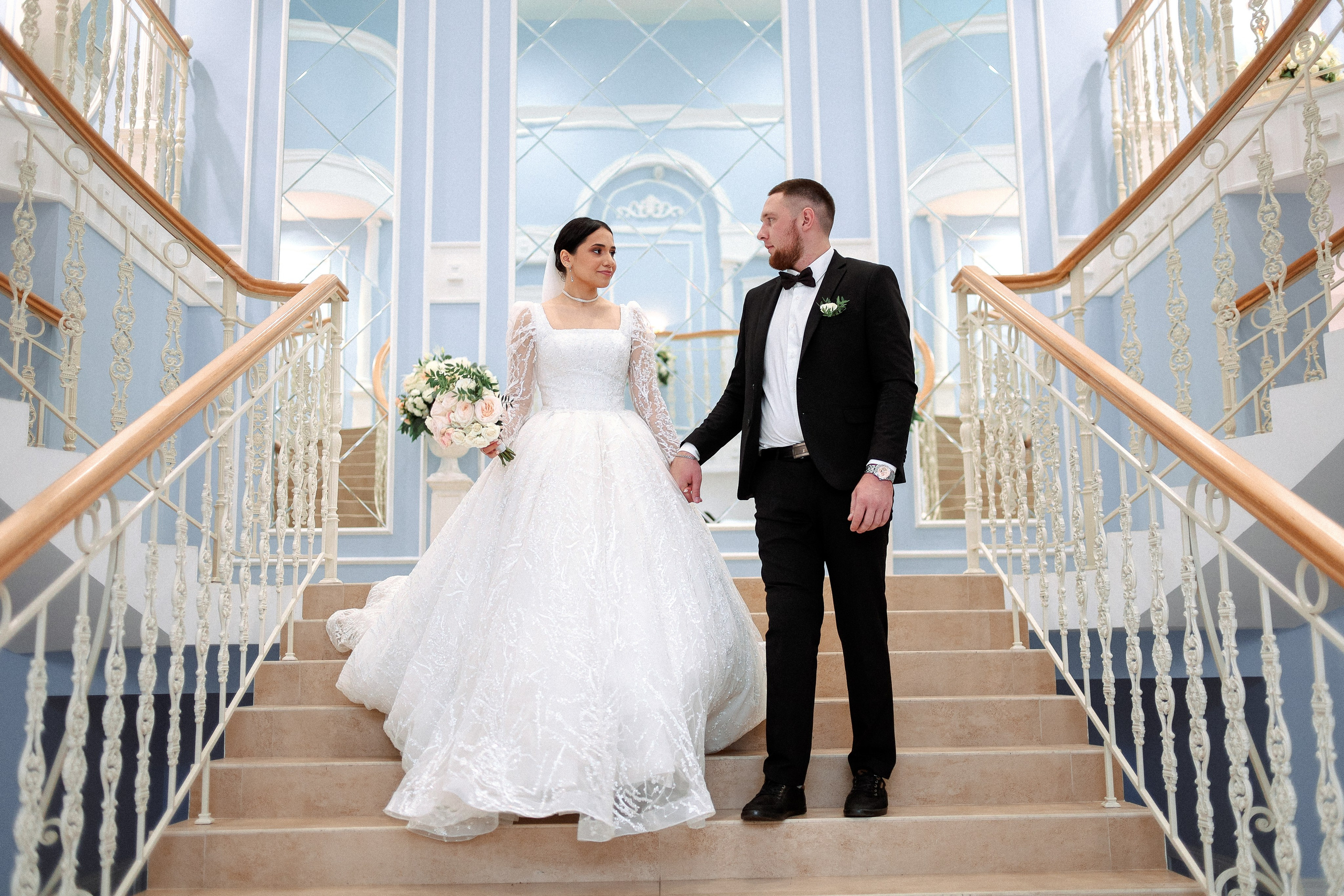 Юрий и Алиса (свадьбы). Главная