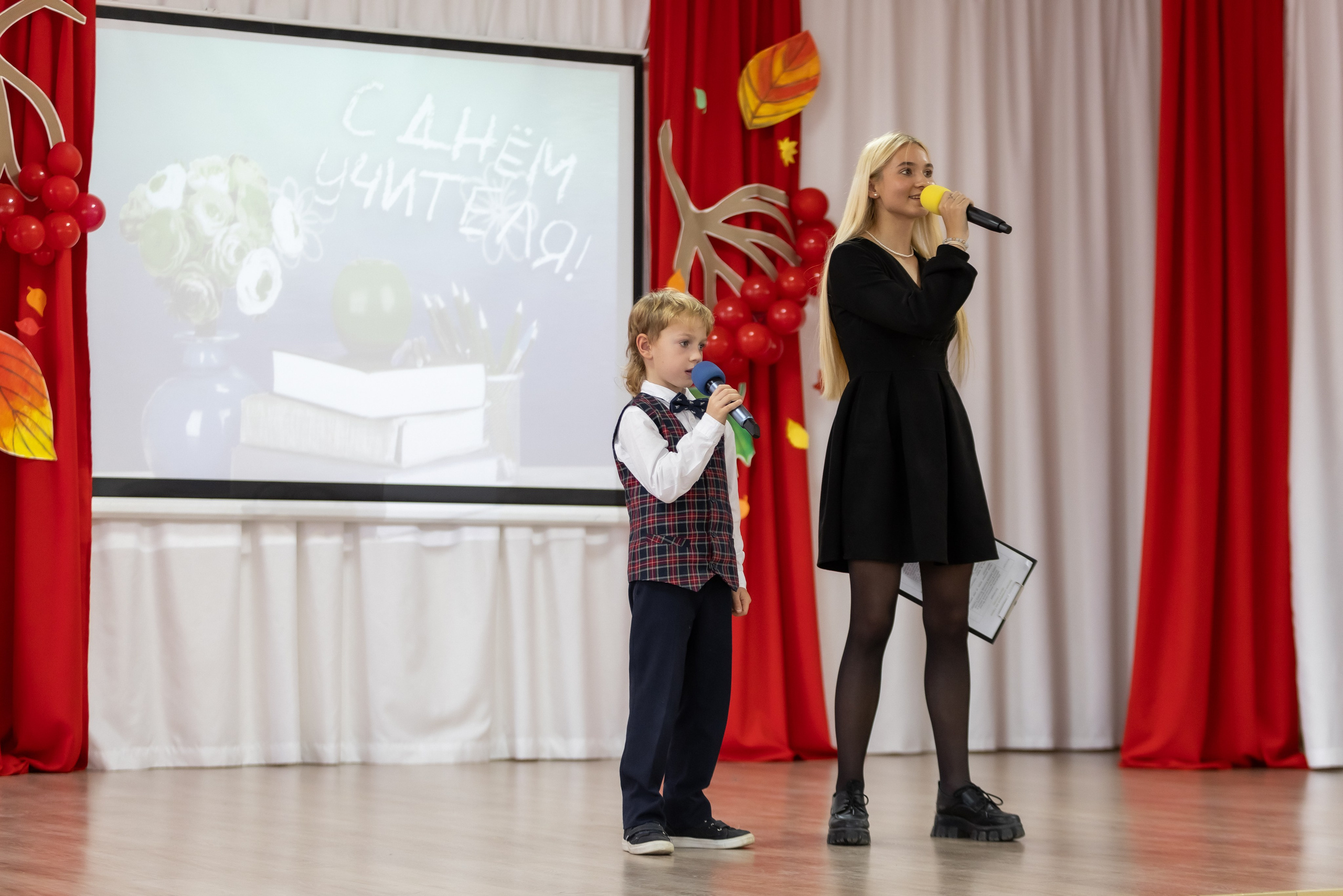 День учителя. Школа 31. Октябрь 2024. Свадебный и Семейный фотограф г. Ижевск Гульназ Солдатова. Гульназ фото