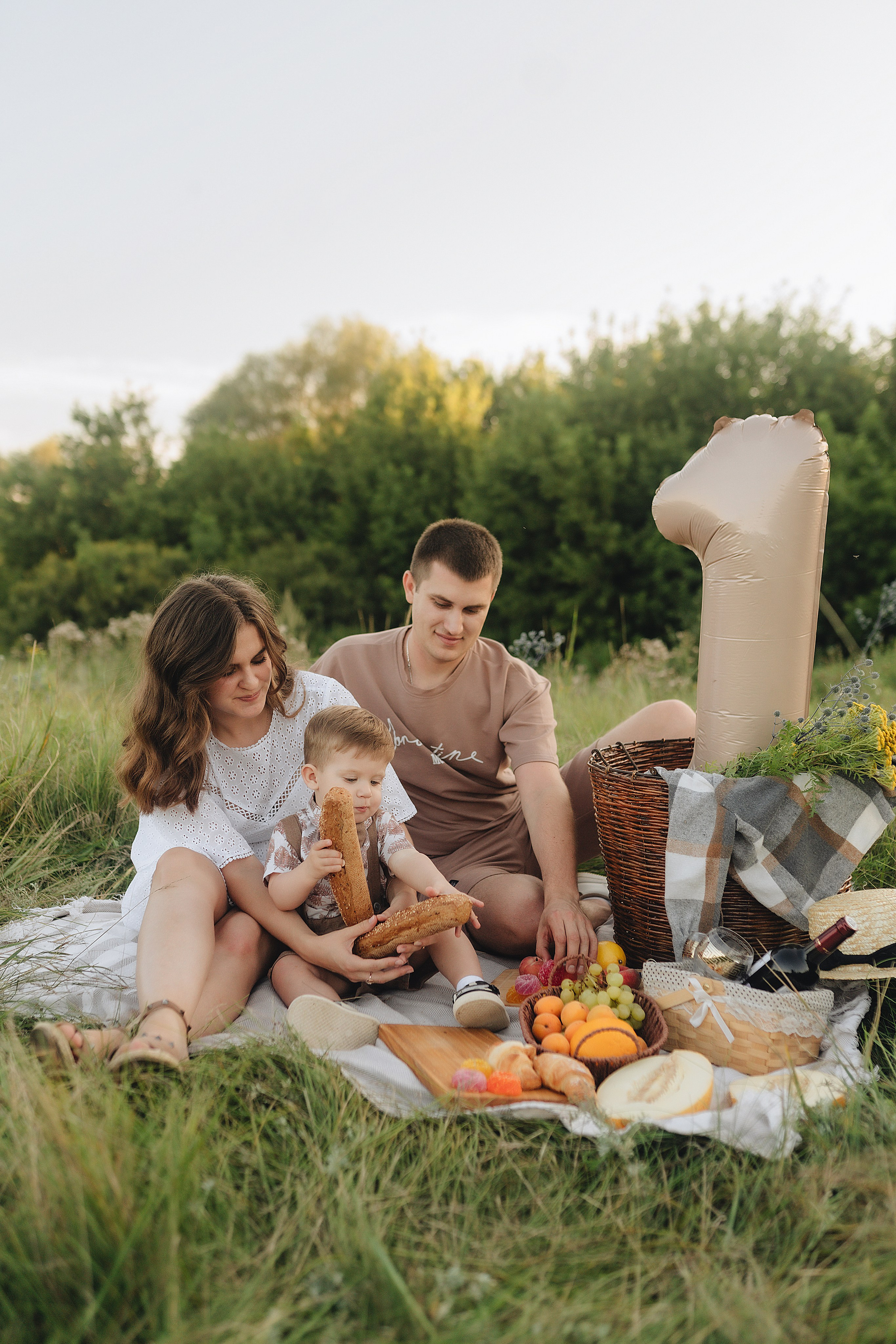 Светлана, Сергей и Женя | Семейная съемка на закате. Фотограф Карина Шмулёва. Воронеж и область