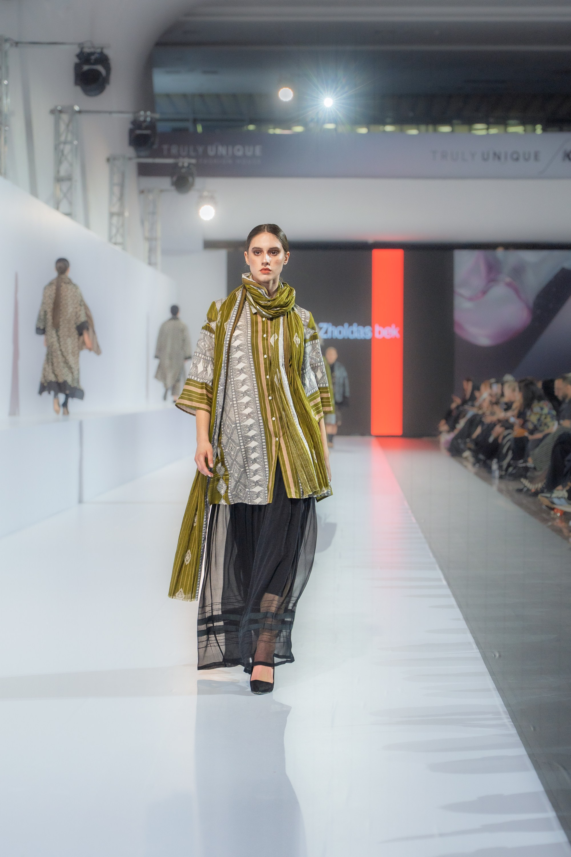 Yerlan Zholdasbek. Сайт Алматинского НЮ АРТ, будуар и фэшн фотографа Дениса Карпенко