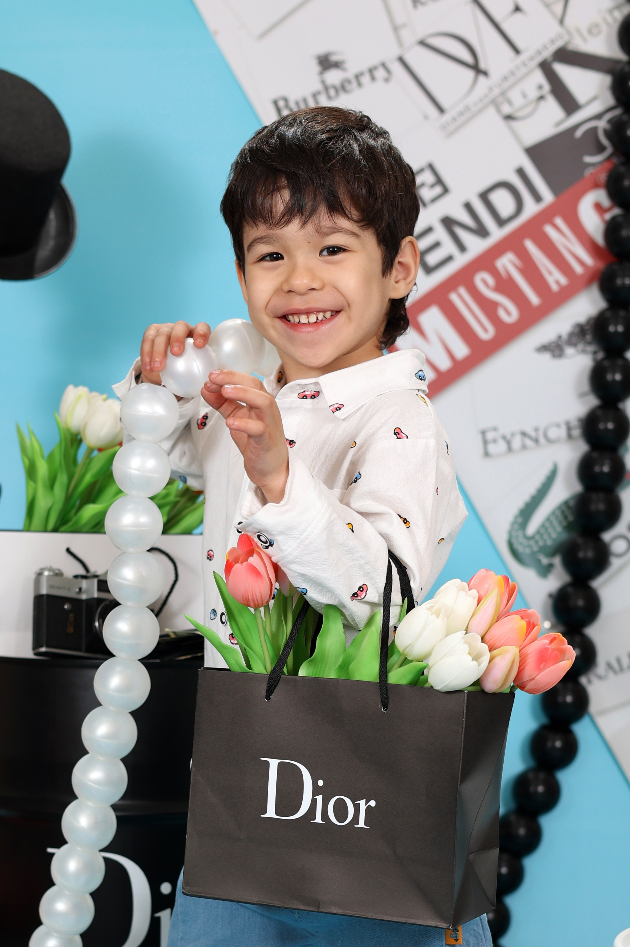 На стиле ФЭШН. Выпускные альбомы в Иваново в детский сад и школу. Александр и Светлана Янкины