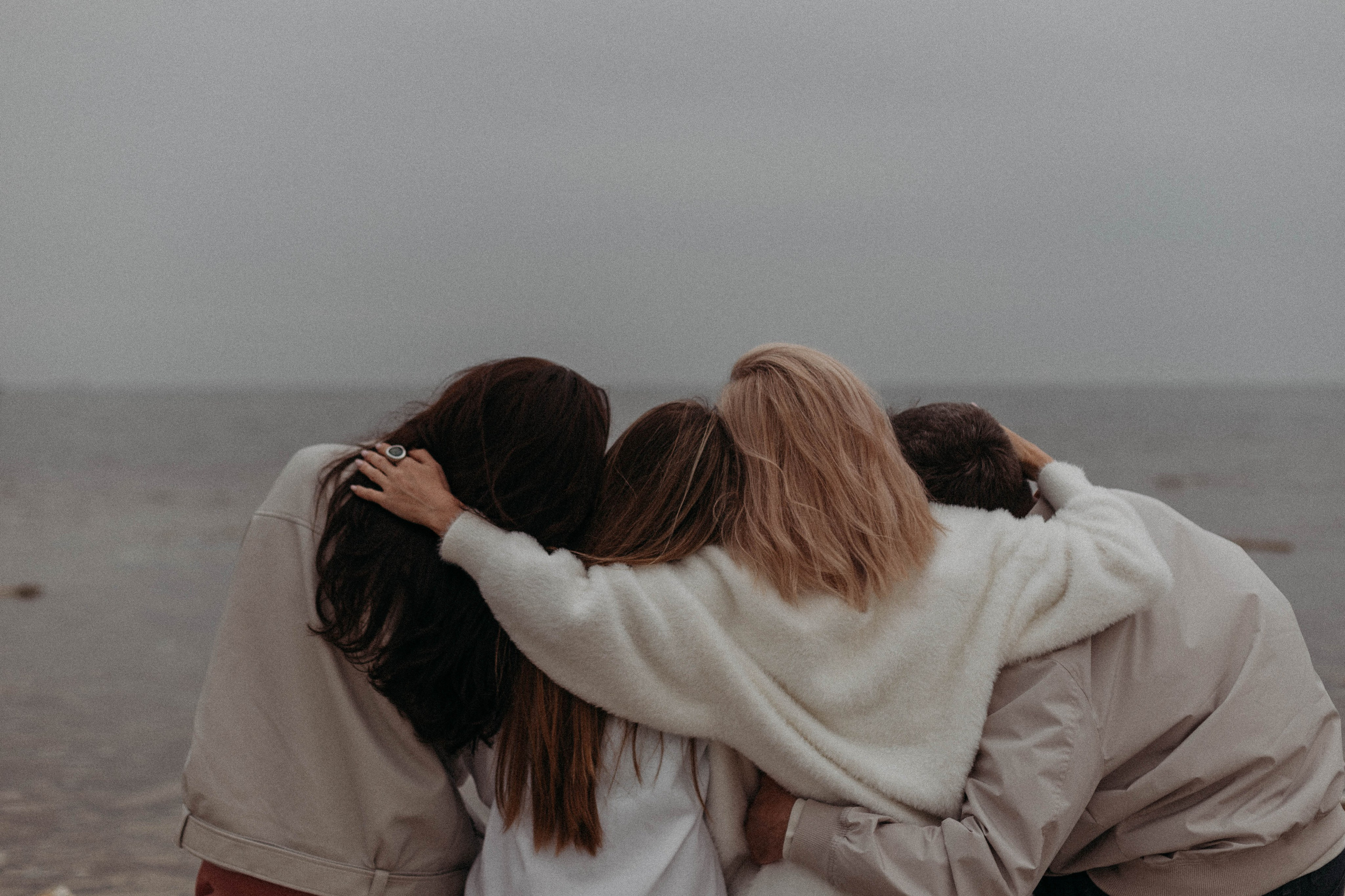 семейная фотосессия на берегу моря геленджик