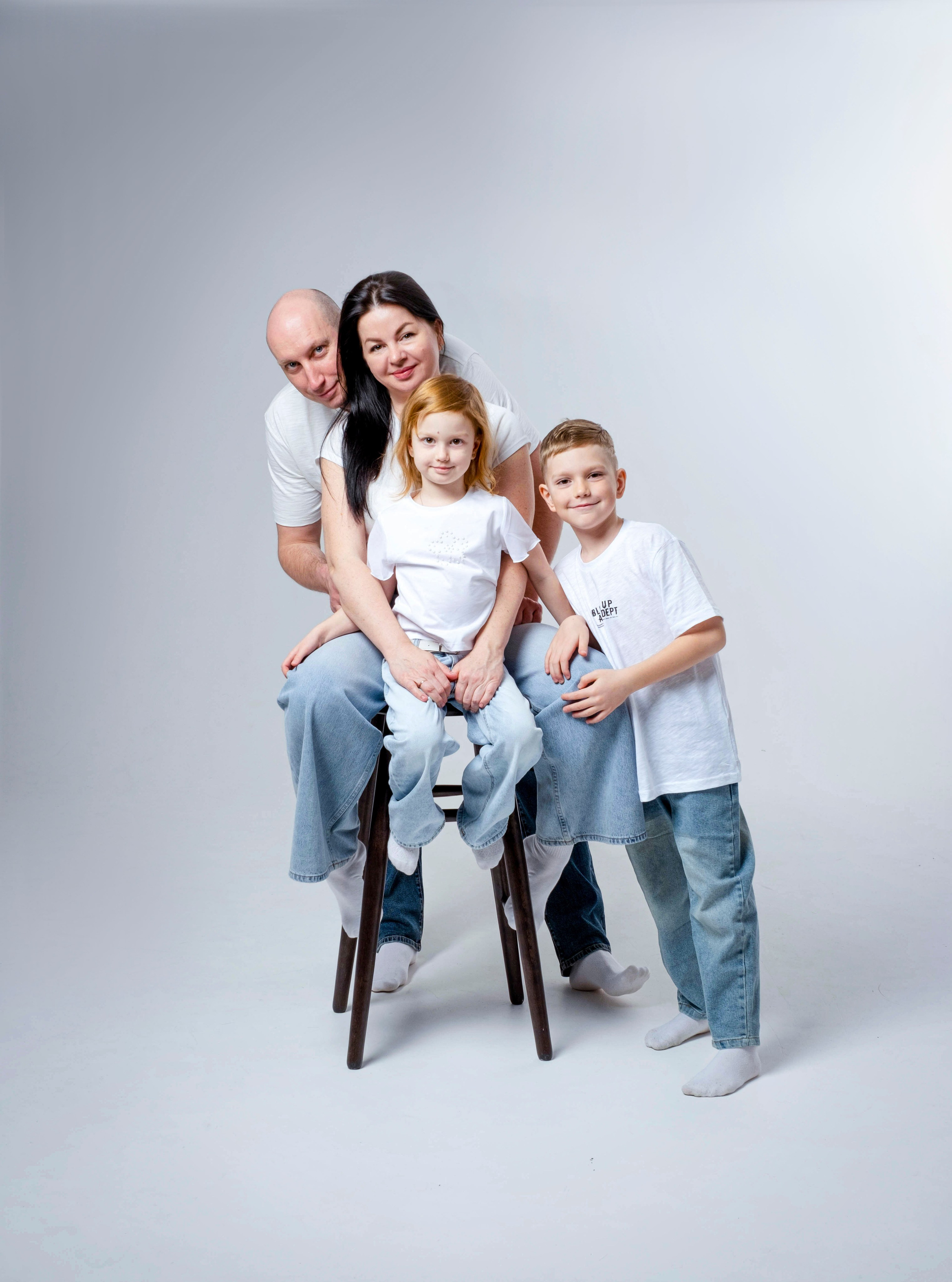 Семья Васютиных. Студийный, портретный, семейный фотограф Южно-Сахалинска Яна Радаева