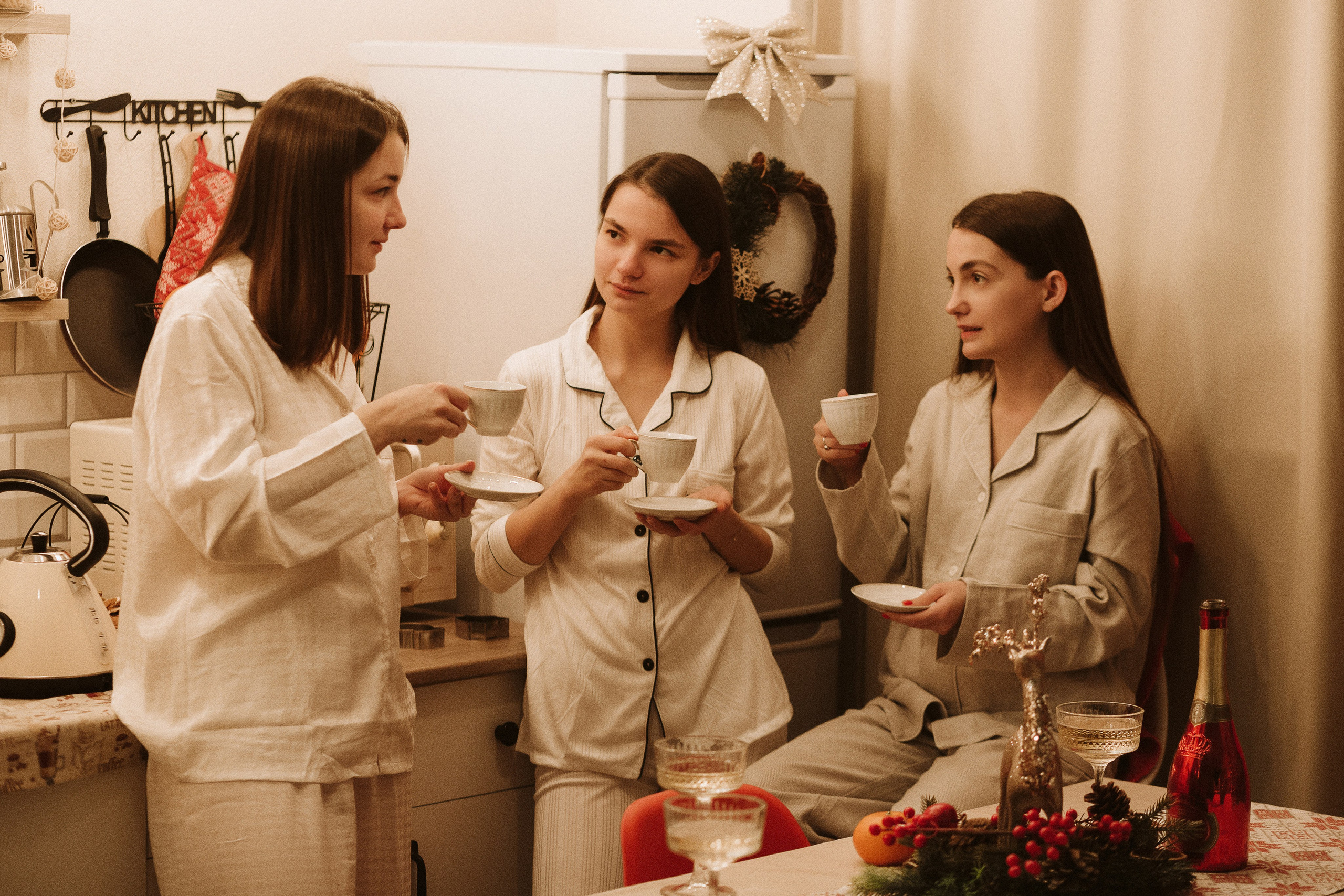 Семейная фотосессия в фотостудии Таганрога: Вечные моменты счастья. Свадебный и семейный фотограф в Таганроге Бакарюк Антон