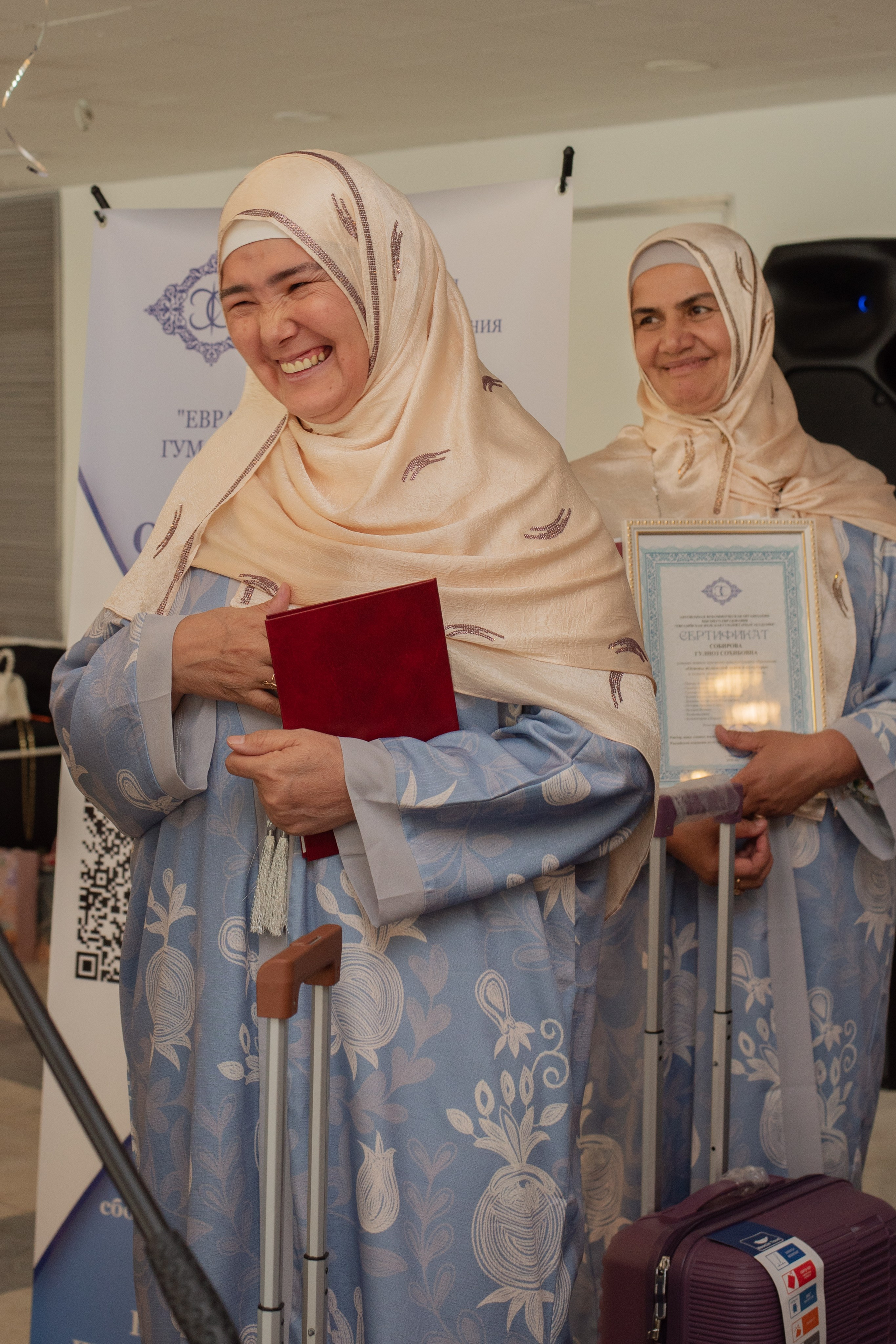 Выпускной в Евразийской женской гуманитарной академии. Лина Курочка — ваш фотограф