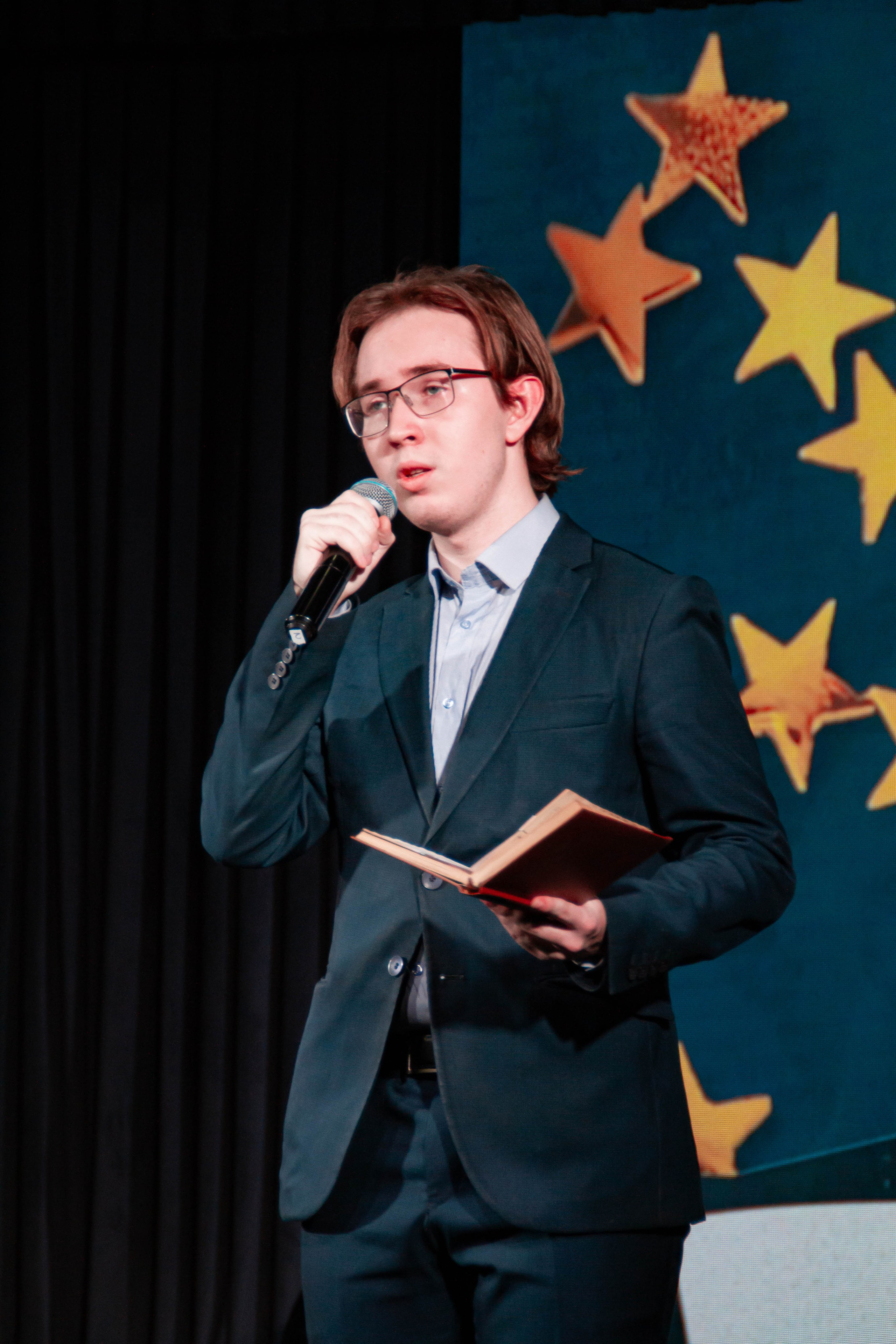 День первокурсника в Екатеринбургской академии современного искусства