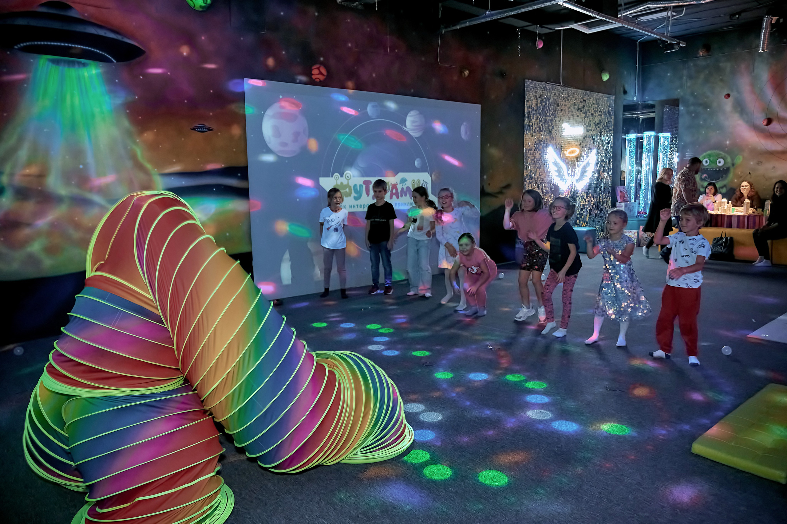 Футурамия. Фотограф в Екатеринбурге Наталия Нарышкина, бизнес контент, танец