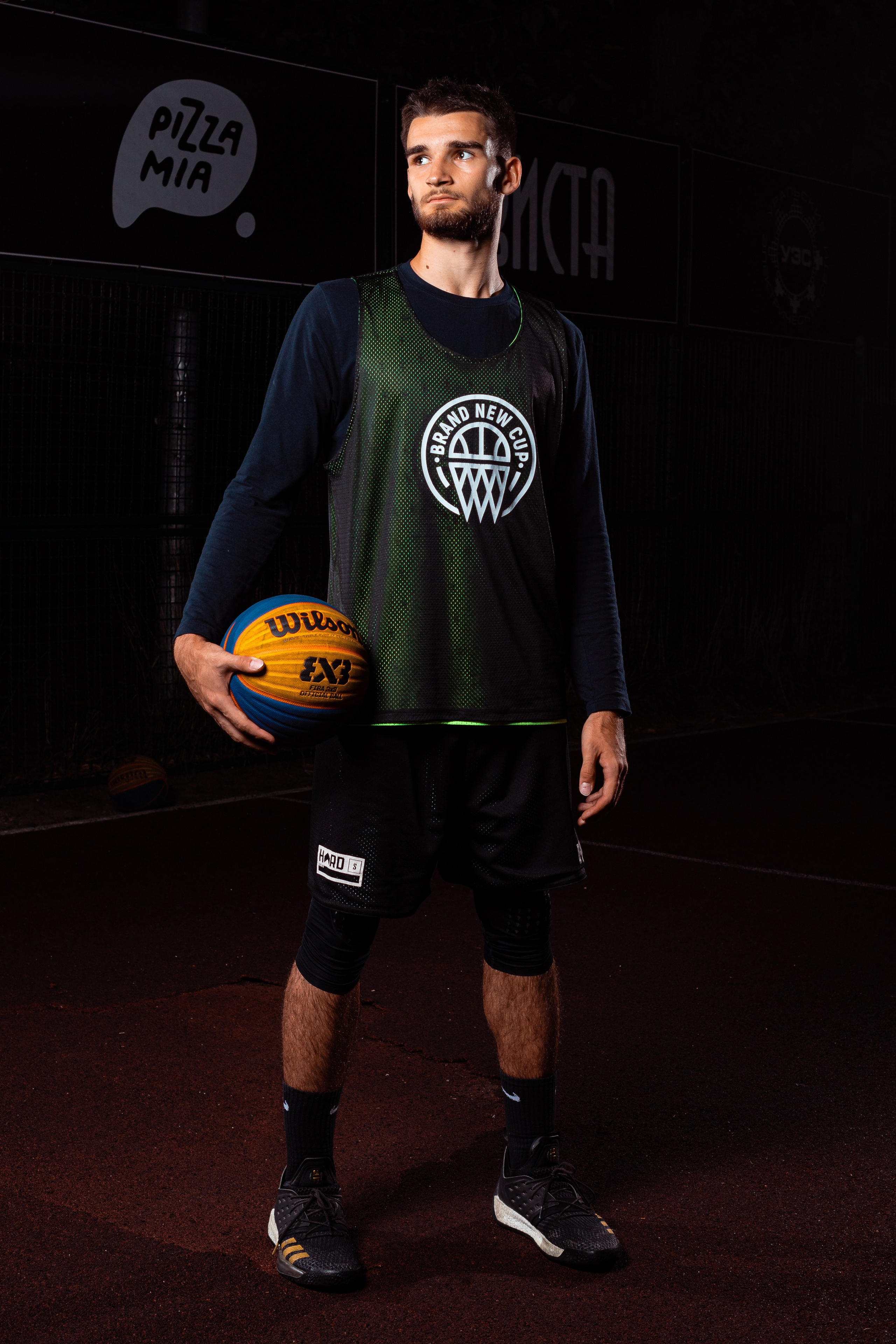 Спорт. Tony Mikhailov