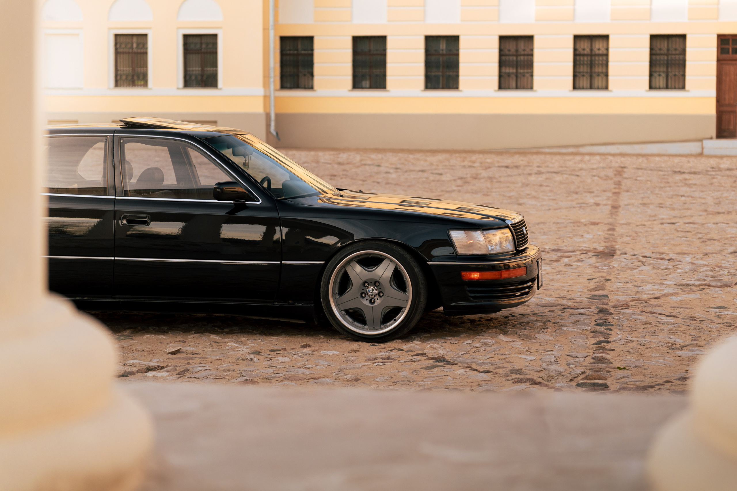 Фотографии Lexus LS400