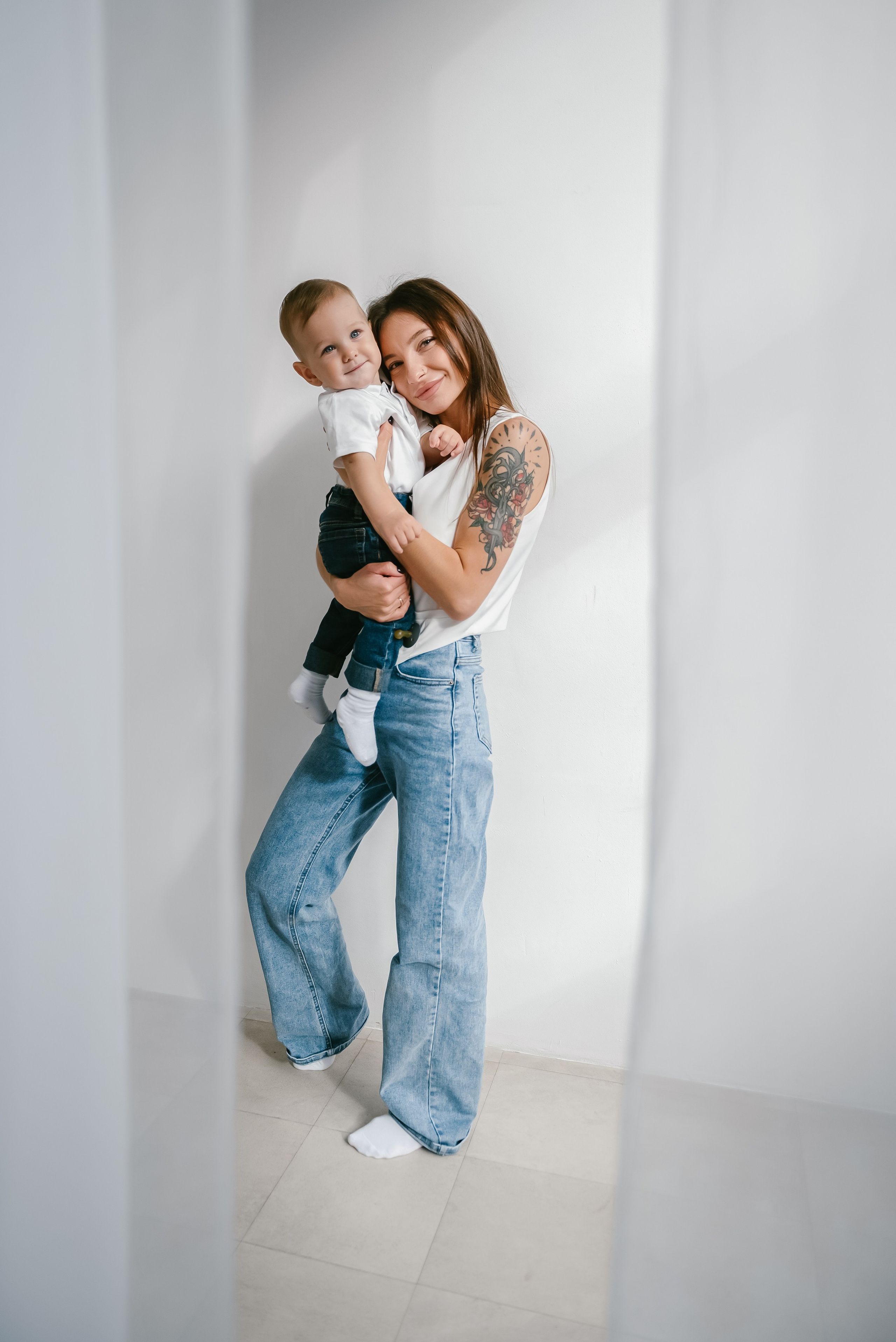 Семейная фотосессия в студии WOOD Кемерово