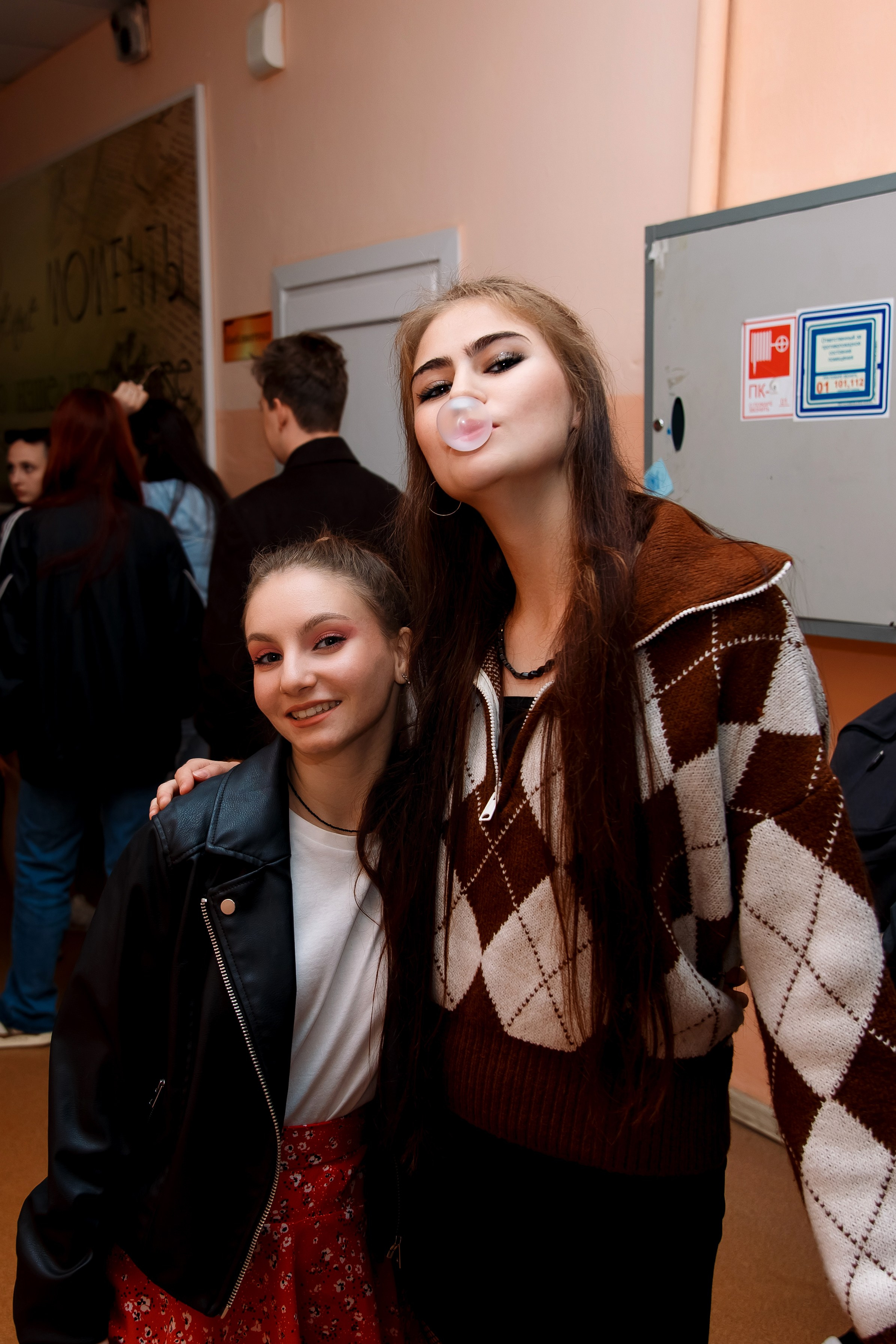 11 класс день не послушания в школе. Фотограф Любовь Корниенко, Примоский край