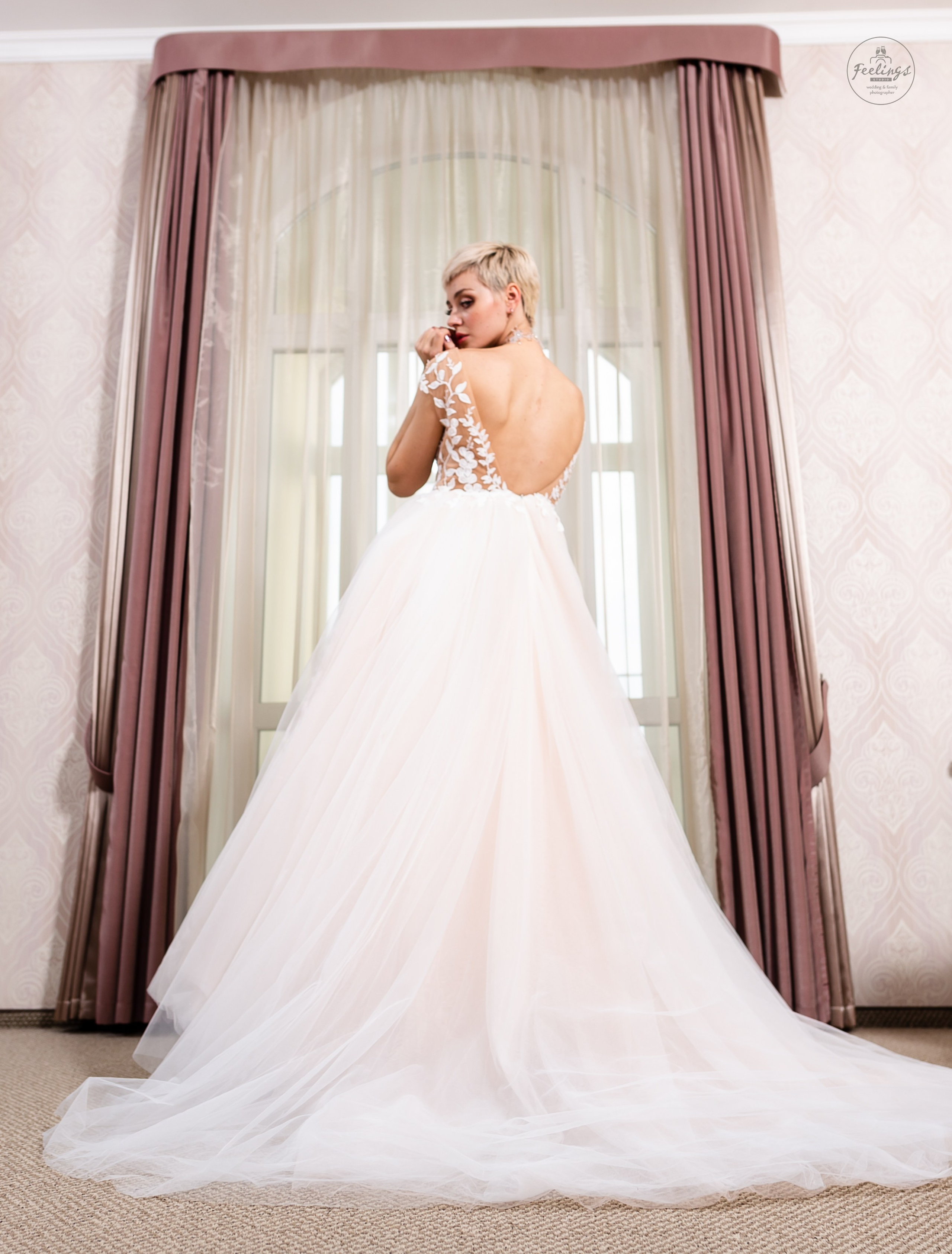 Элона и Евгений. Главная