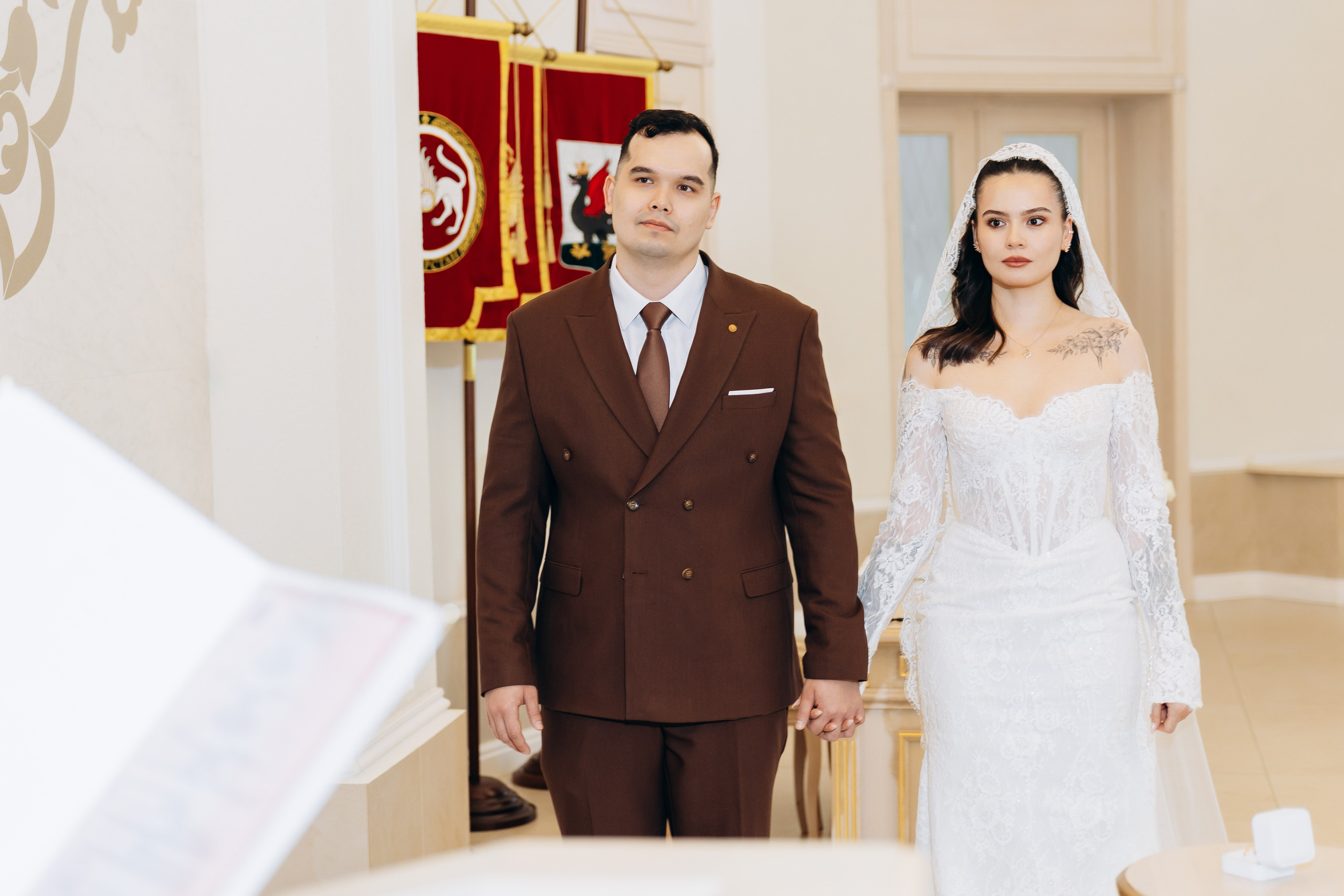 фотограф на свадьбу Казань, свадебная фотосессия в центральном ЗАГСе, кружевное платье