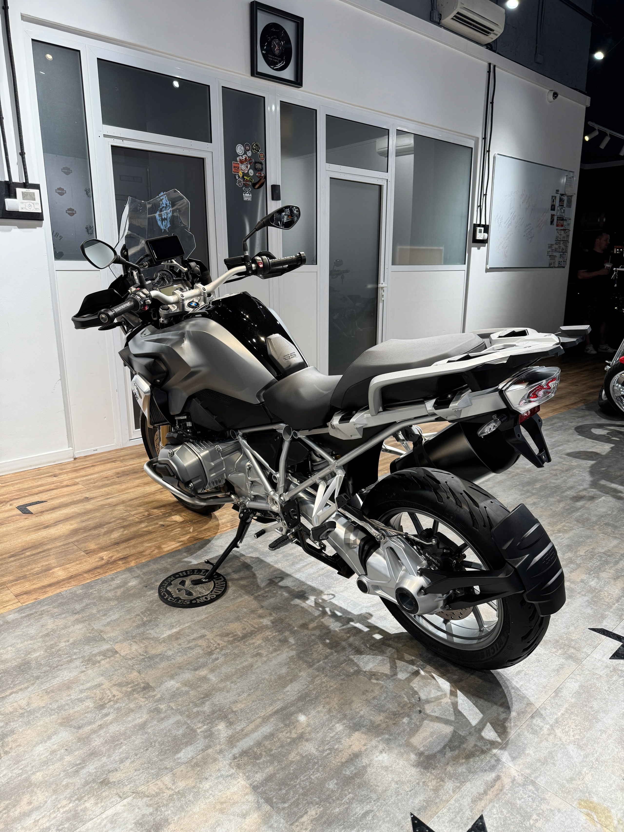 2015 BMW R1200GS Black/Agate Grey (VIN *4908). Hello Davidson, Москва. Только хорошие мотоциклы…