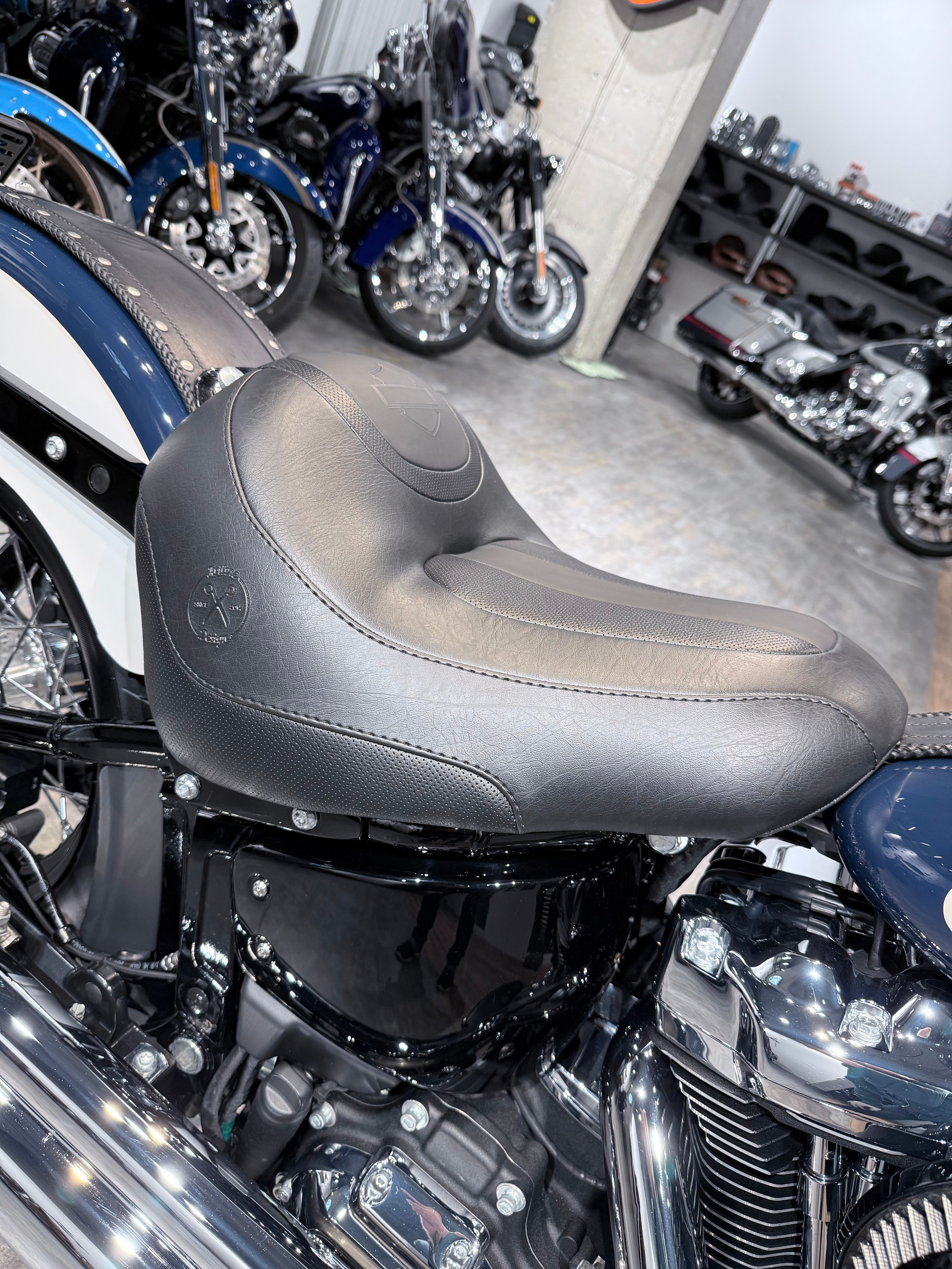 114 Heritage NEW (Billiard Blue & White). Hello Davidson, Москва. Только хорошие мотоциклы…