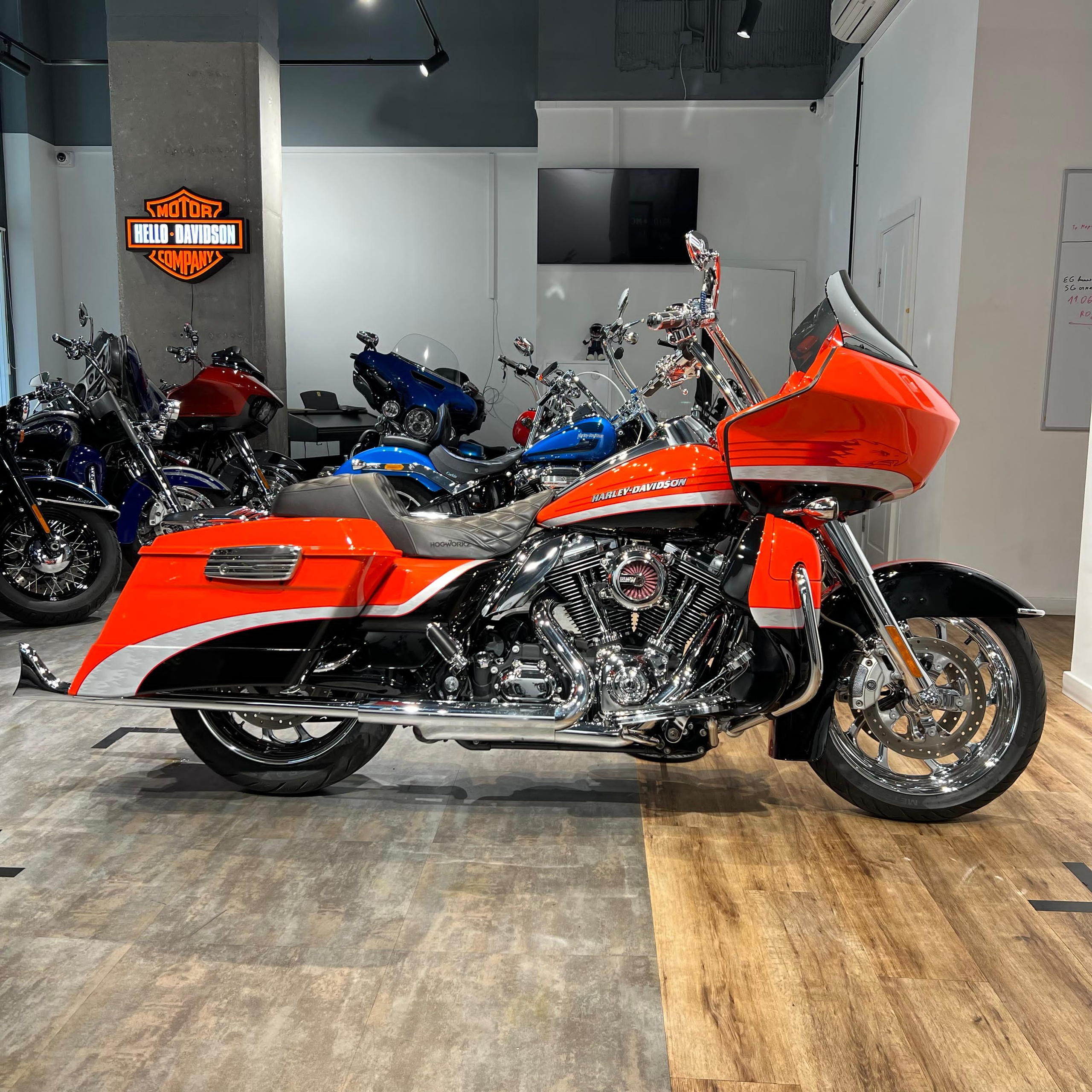 Harley Davidson CVO Road Glide (Electric Orange) (Touring) — купить мотоцикл. Hello Davidson, Москва. Только хорошие мотоциклы…