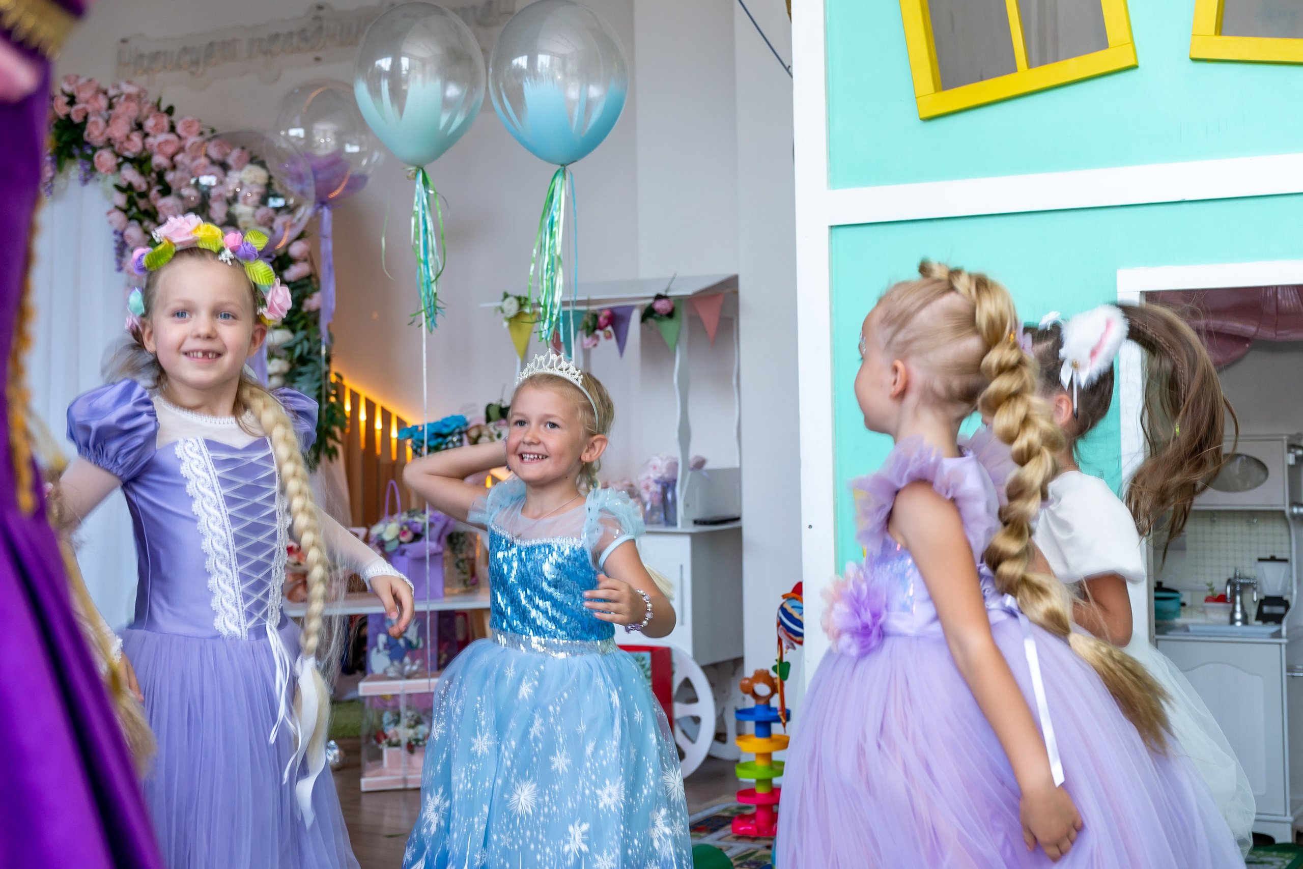 ДР в лофте с фокусником