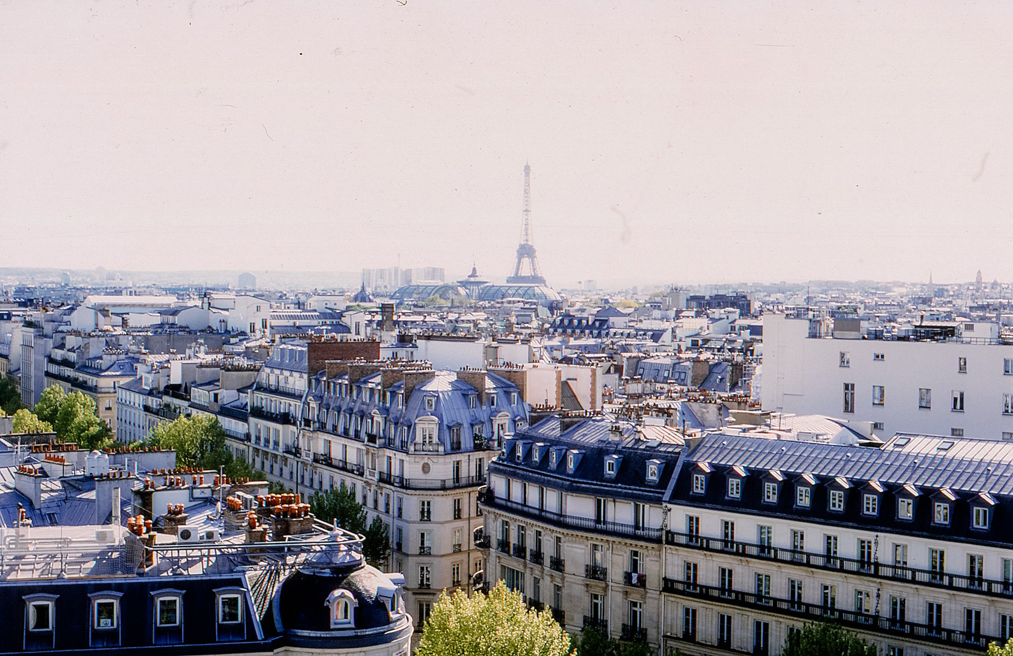 Paris photofilm slide. Iraogo