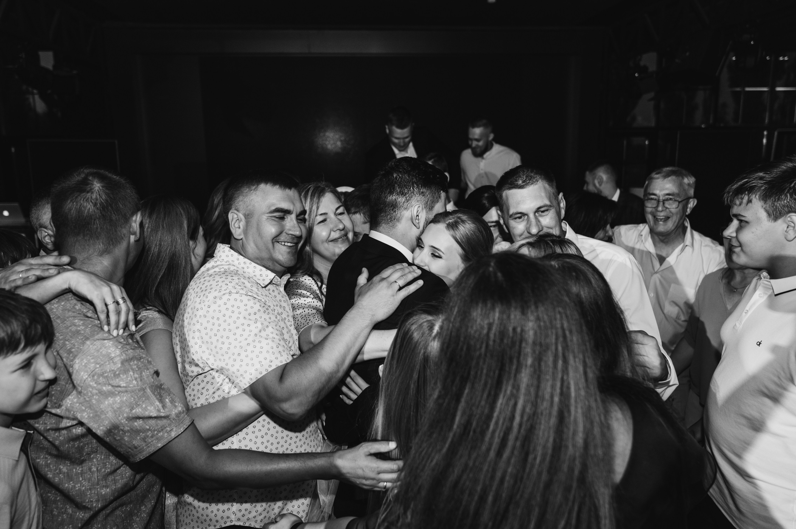 Даниил и Валерия. Черная утка. Полный день. Фотограф Екатерина Бочарникова