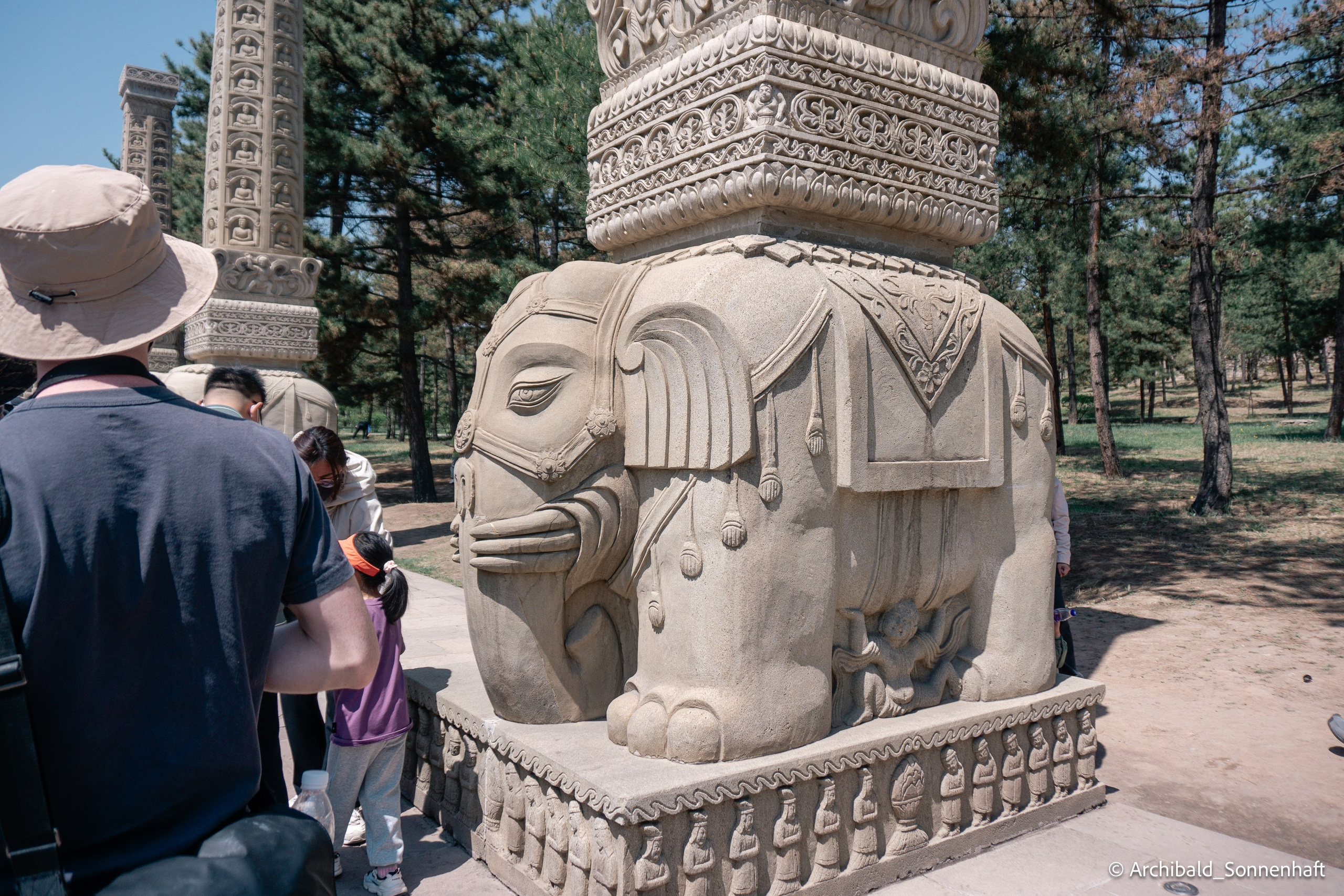 Datong. Photographer in Guangzhou, China. Archibald Sonnenhaft