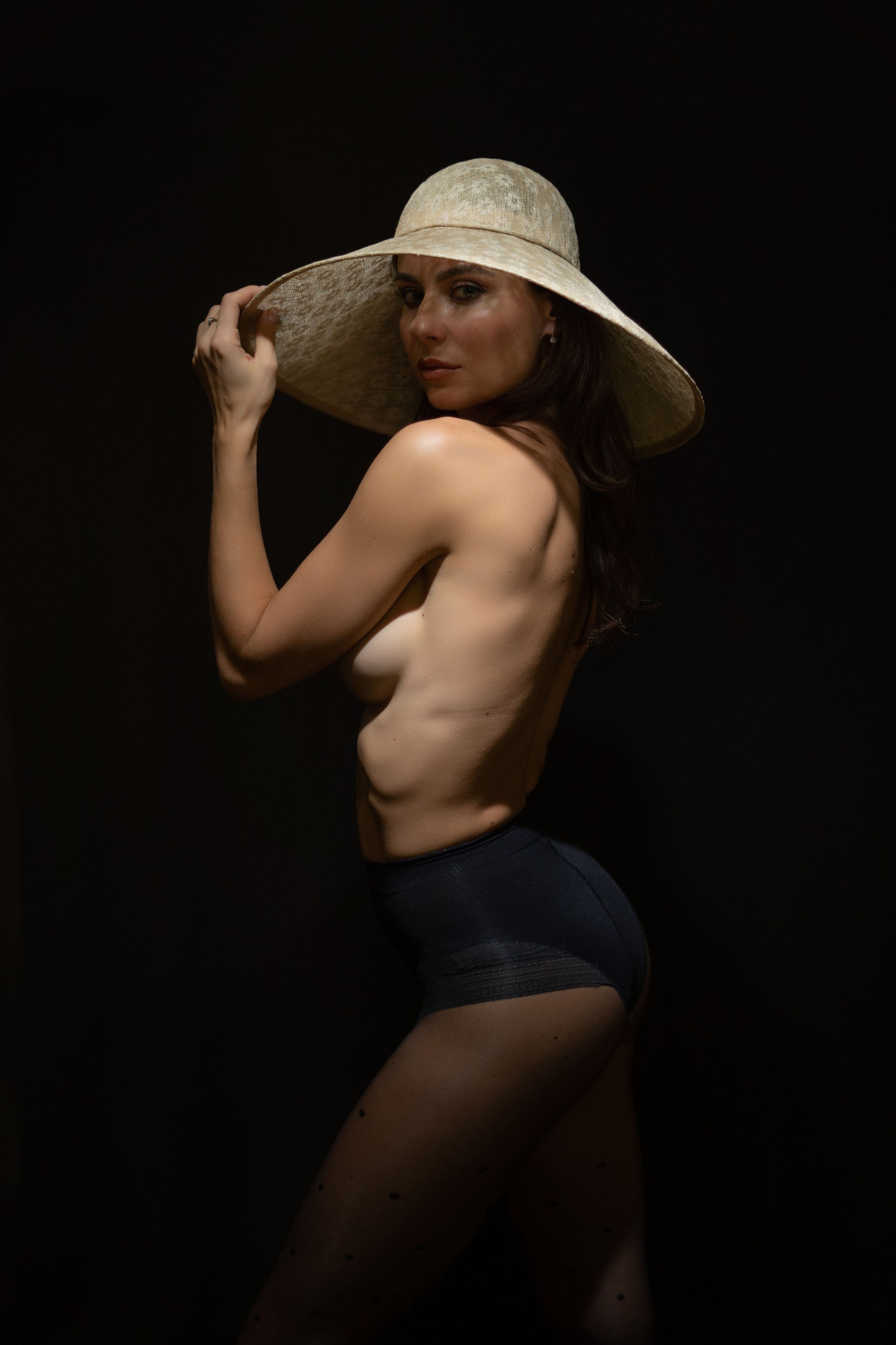 За плечами Лилии Гуреевой — работа с самим Славой Зайцевым,. Профессиональный портретный фотограф в Москве Владимир Глаголев