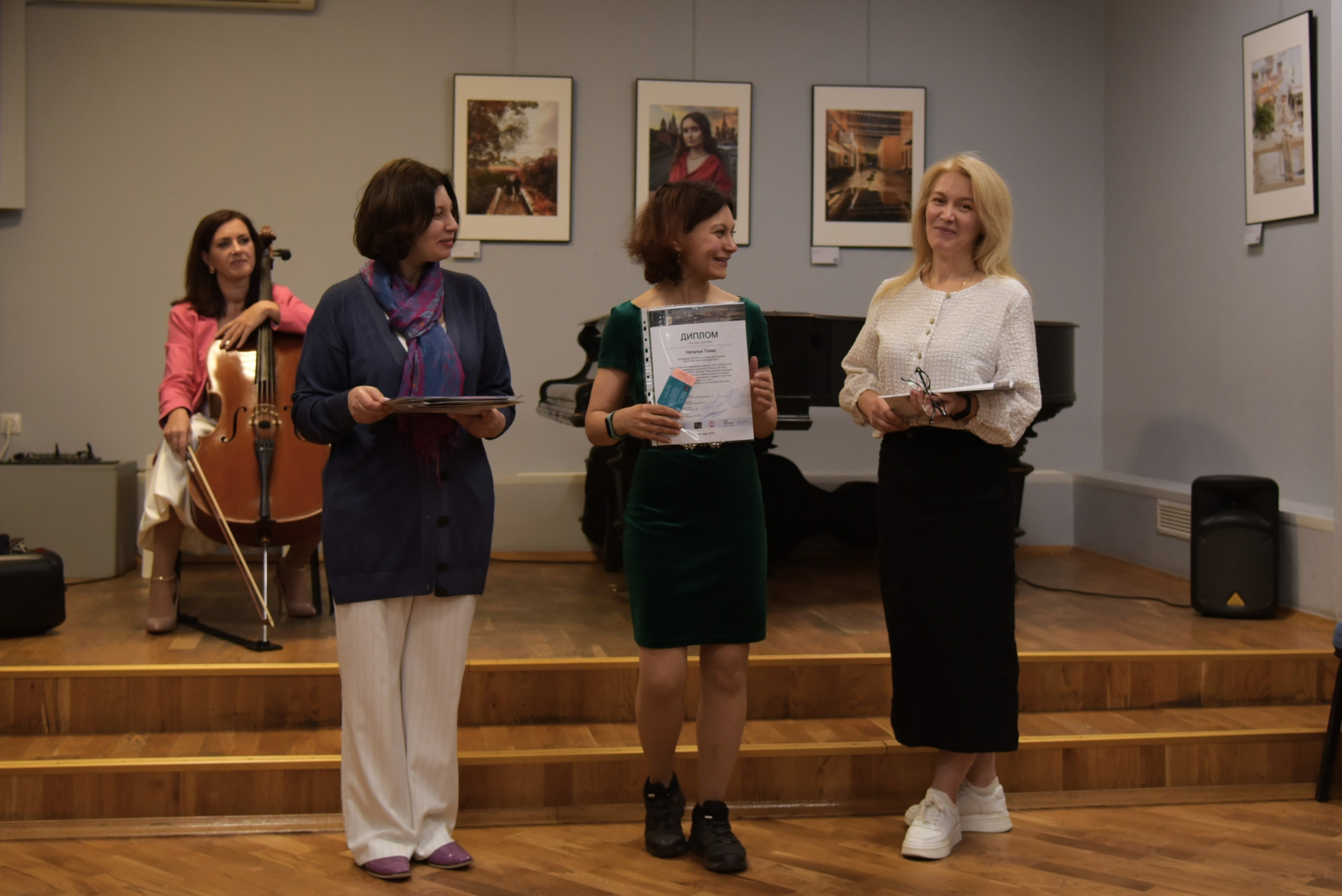 МОСКОВСКИЙ КАЛЕЙДОСКОП. Reportage, architectural, fine art photographer Lena Melnikova in Moscow